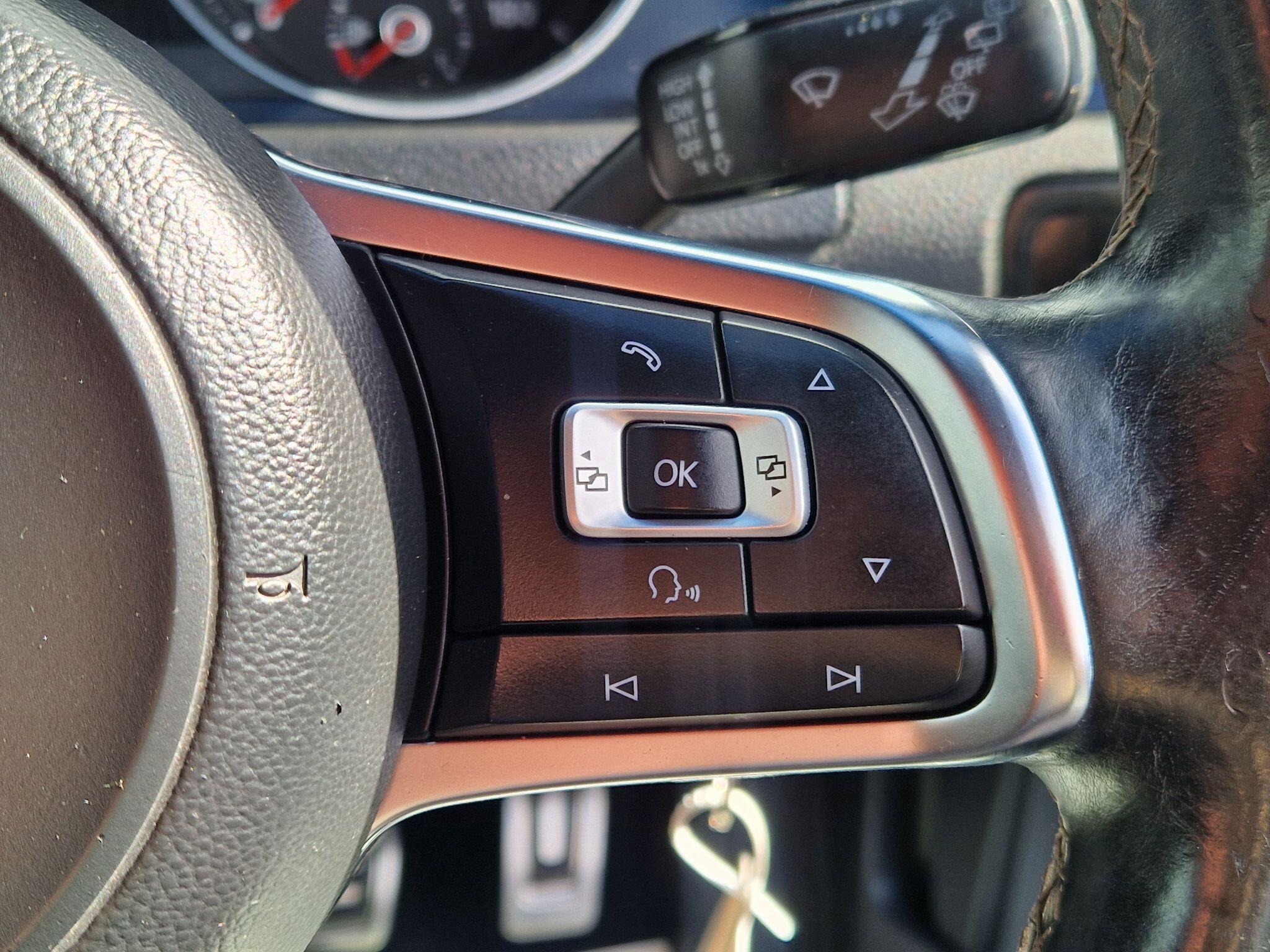 Volkswagen Golf - Image 47