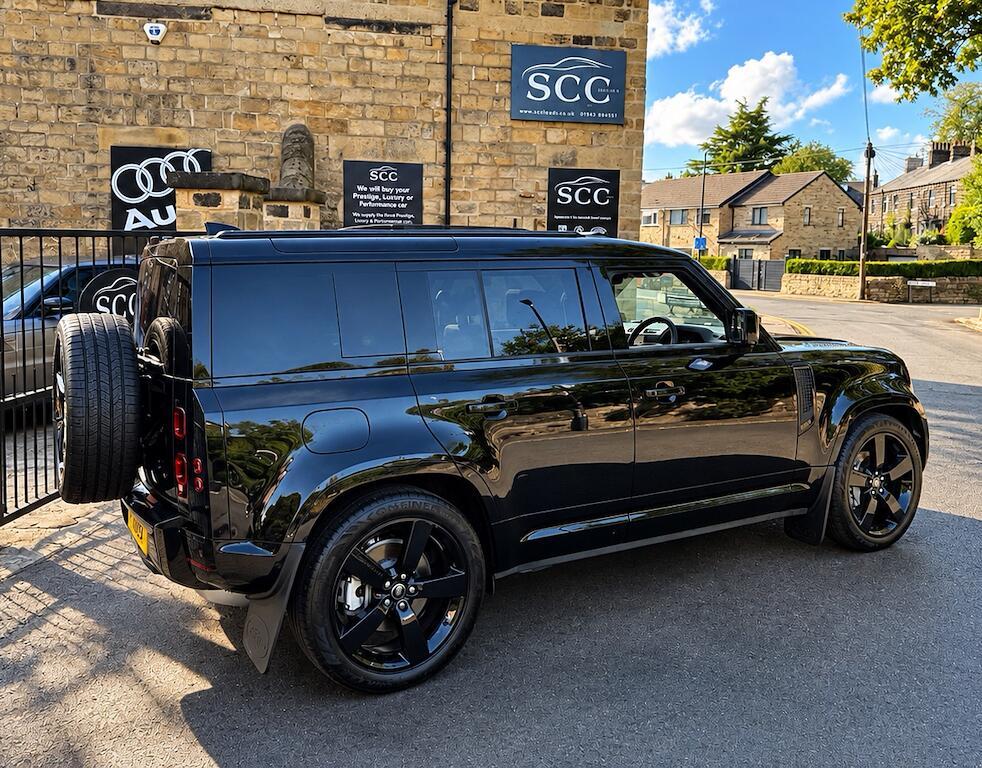 Land Rover Defender 110 - Image 7