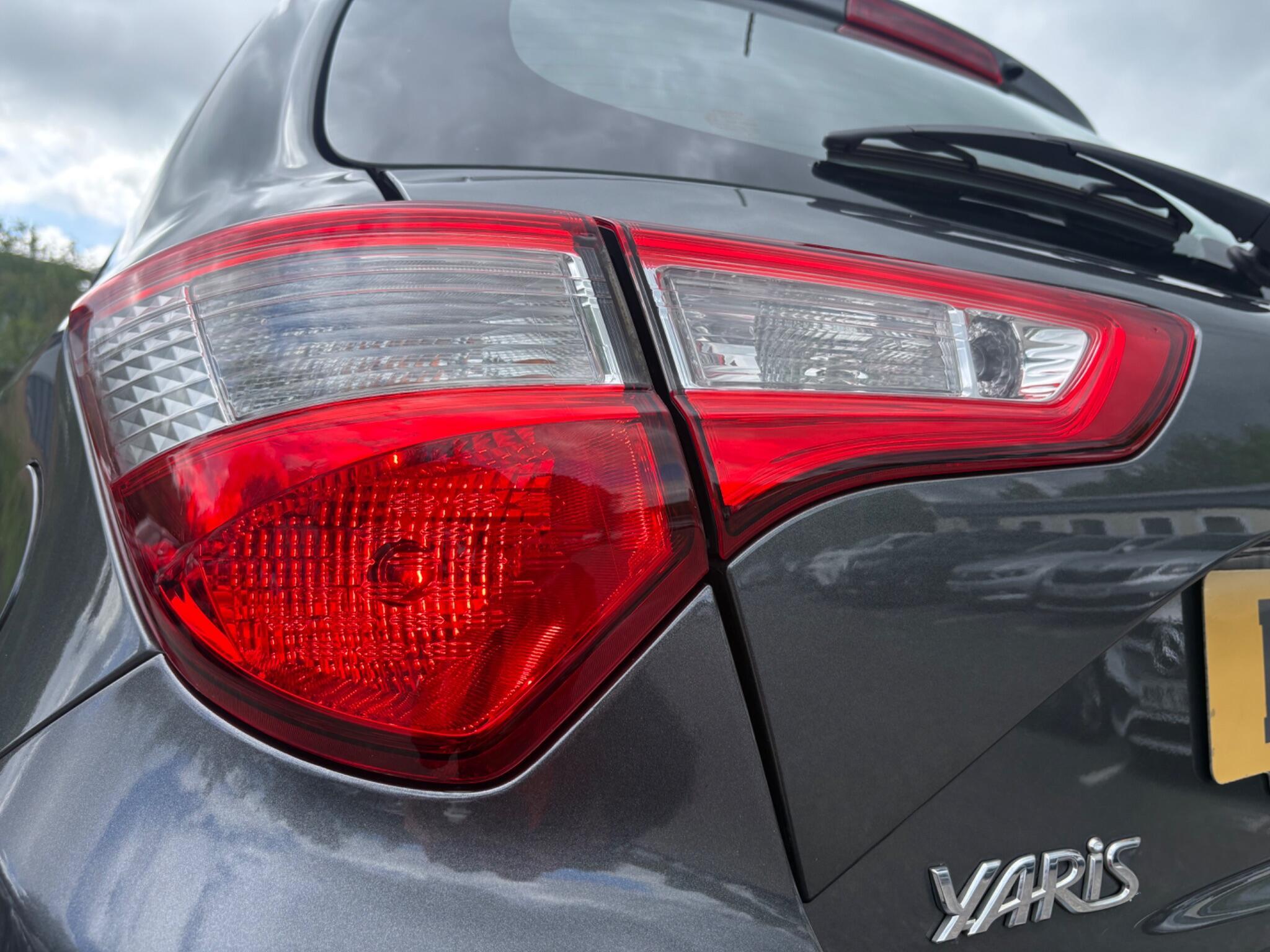 Toyota Yaris - Image 15
