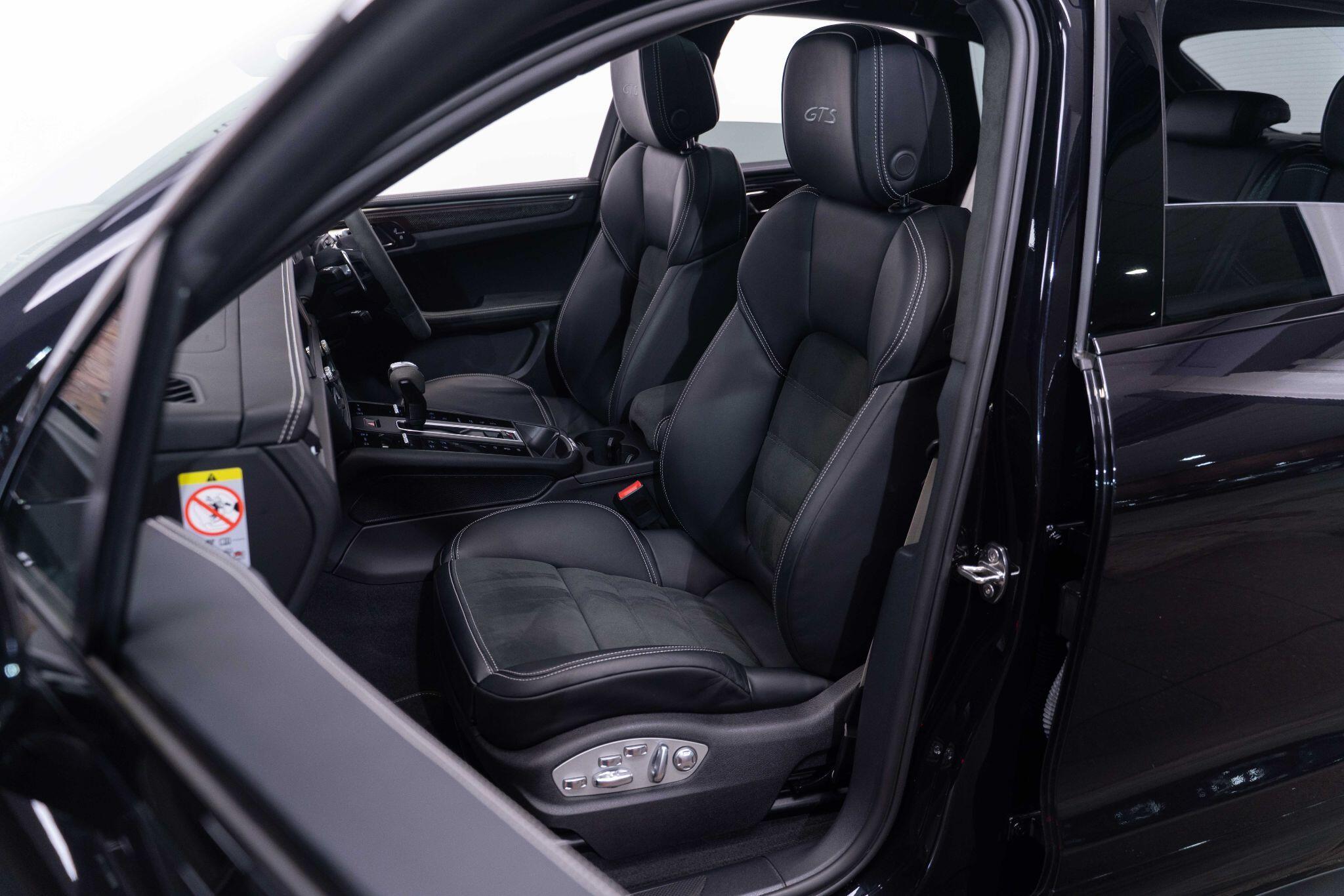 Porsche Macan - Image 38