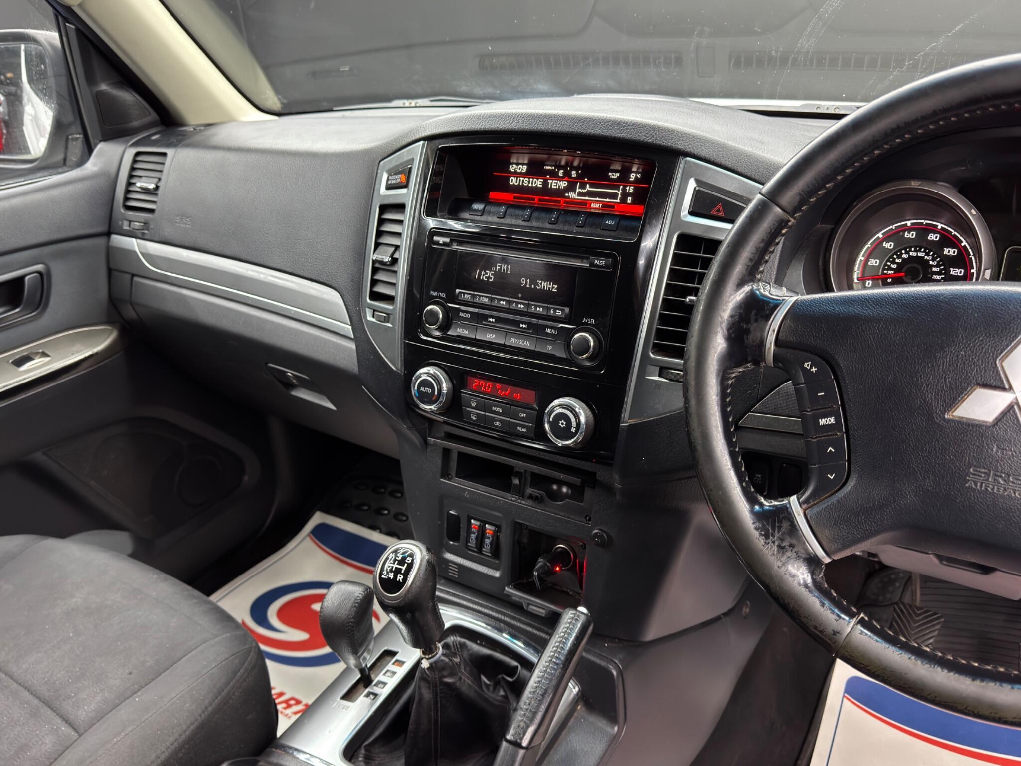 Mitsubishi Shogun - Image 21