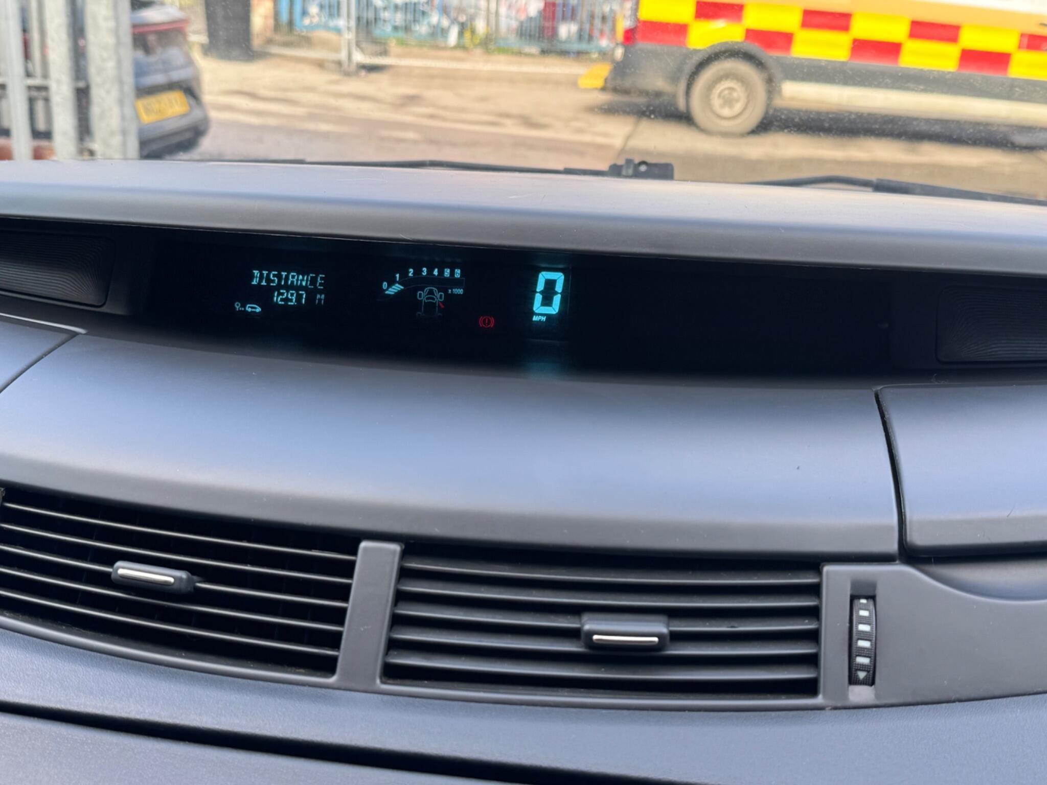 Renault GRAND ESPACE - Image 16
