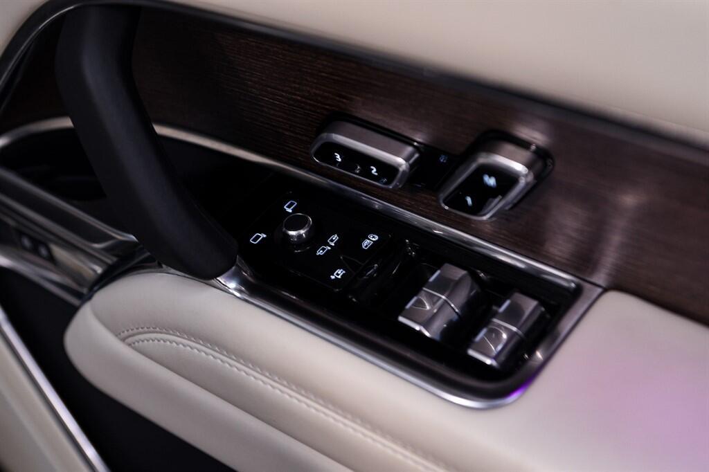 Land Rover Range Rover - Image 45