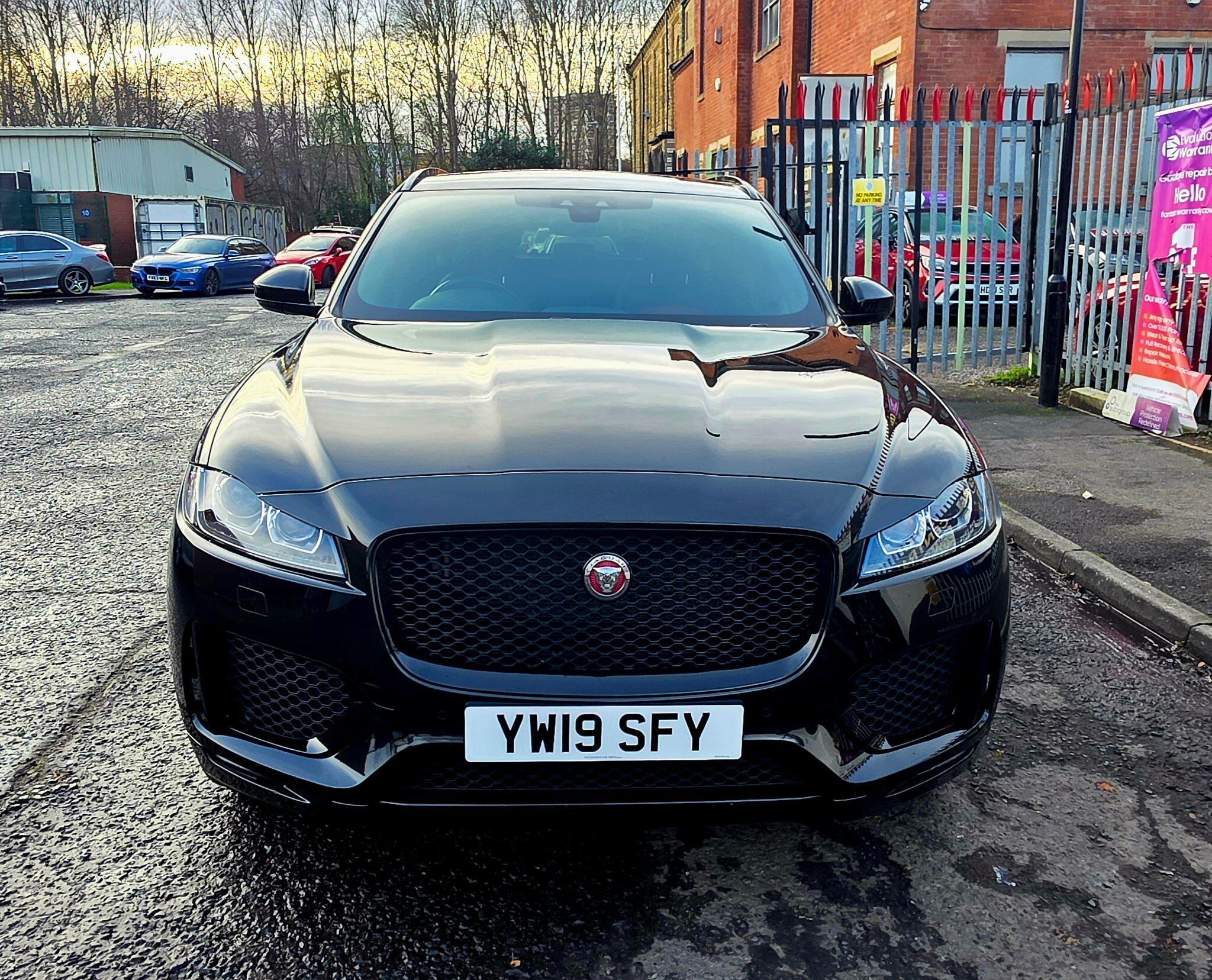 Jaguar F-Pace - Image 3