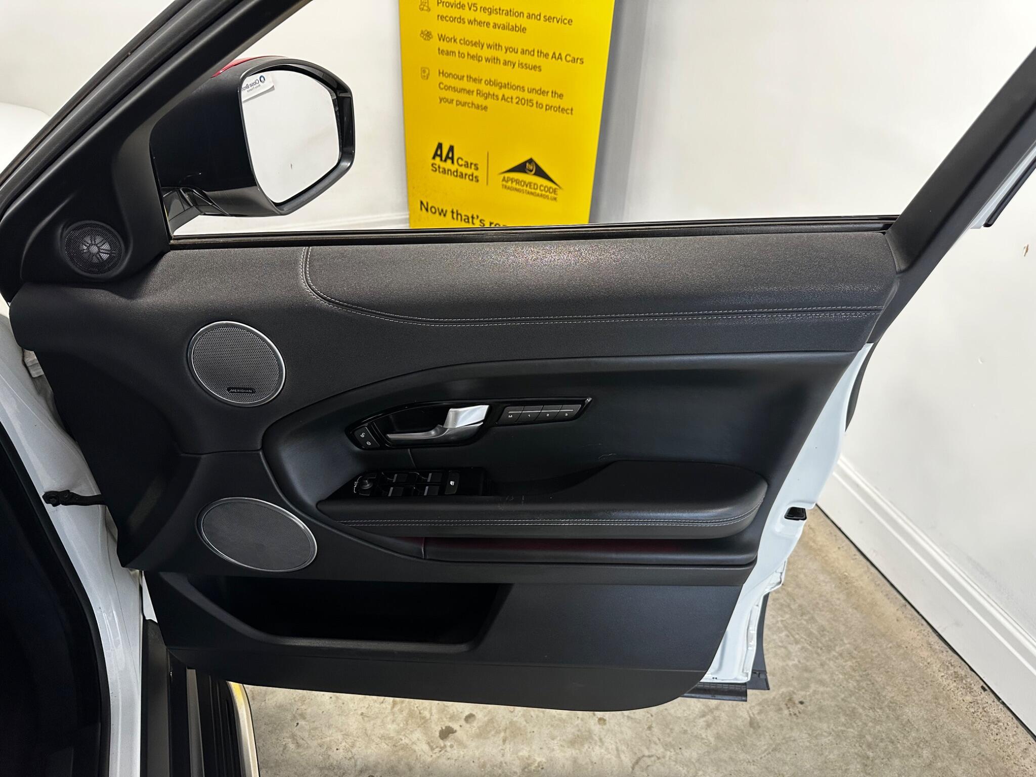 Land Rover Range Rover Evoque - Image 10