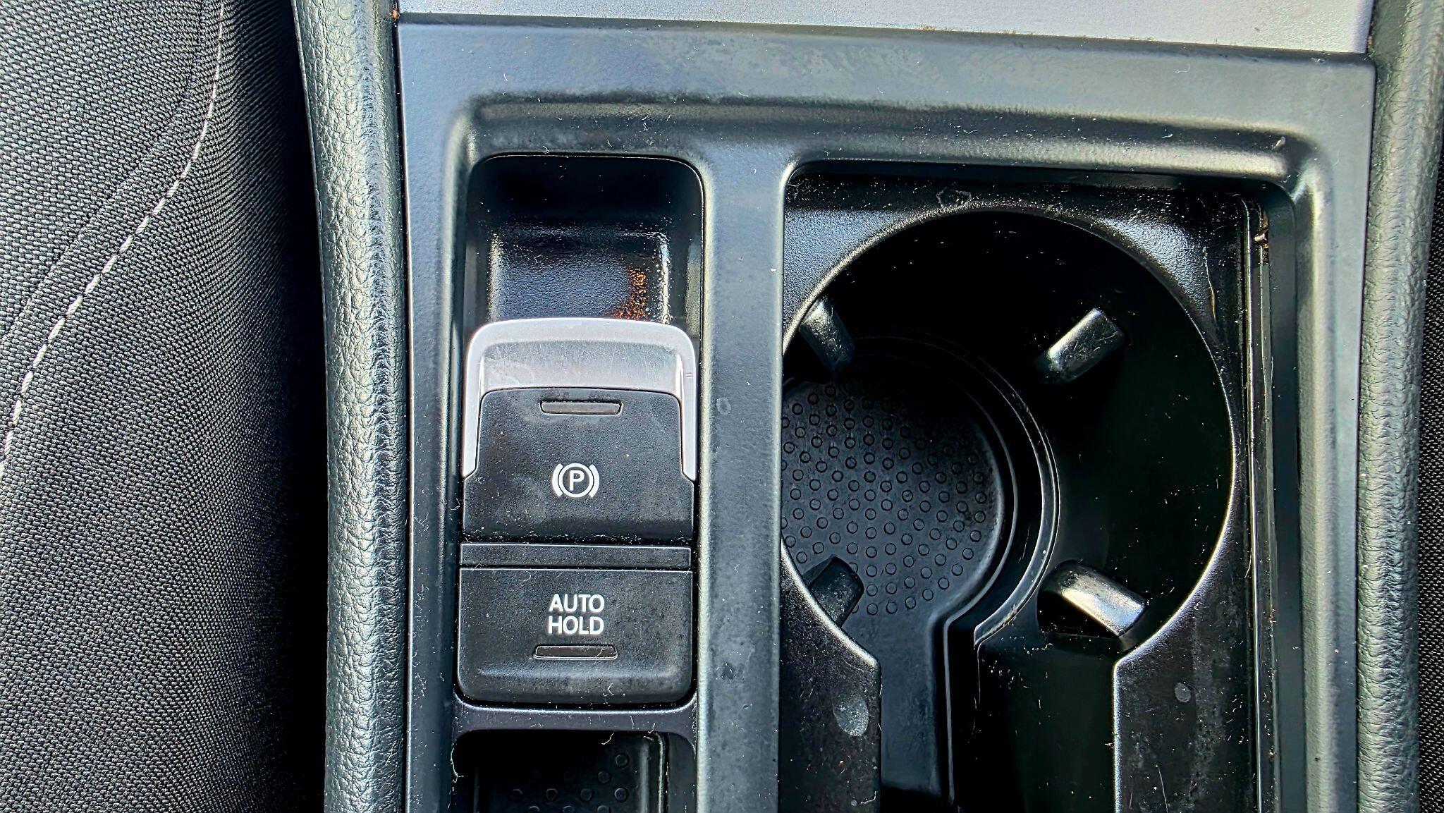 Volkswagen Golf - Image 24