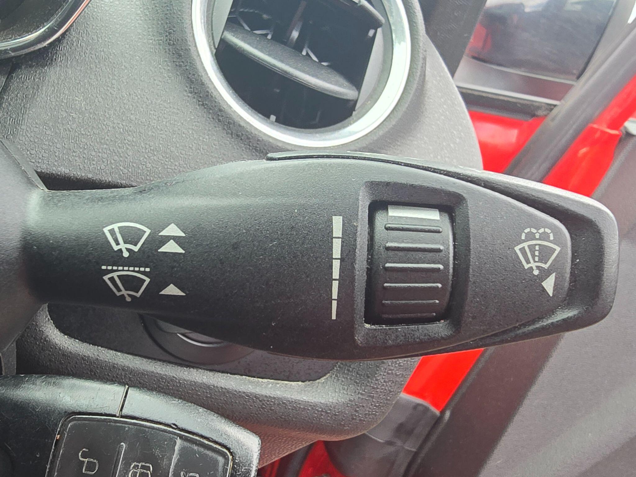 Ford Fiesta - Image 35