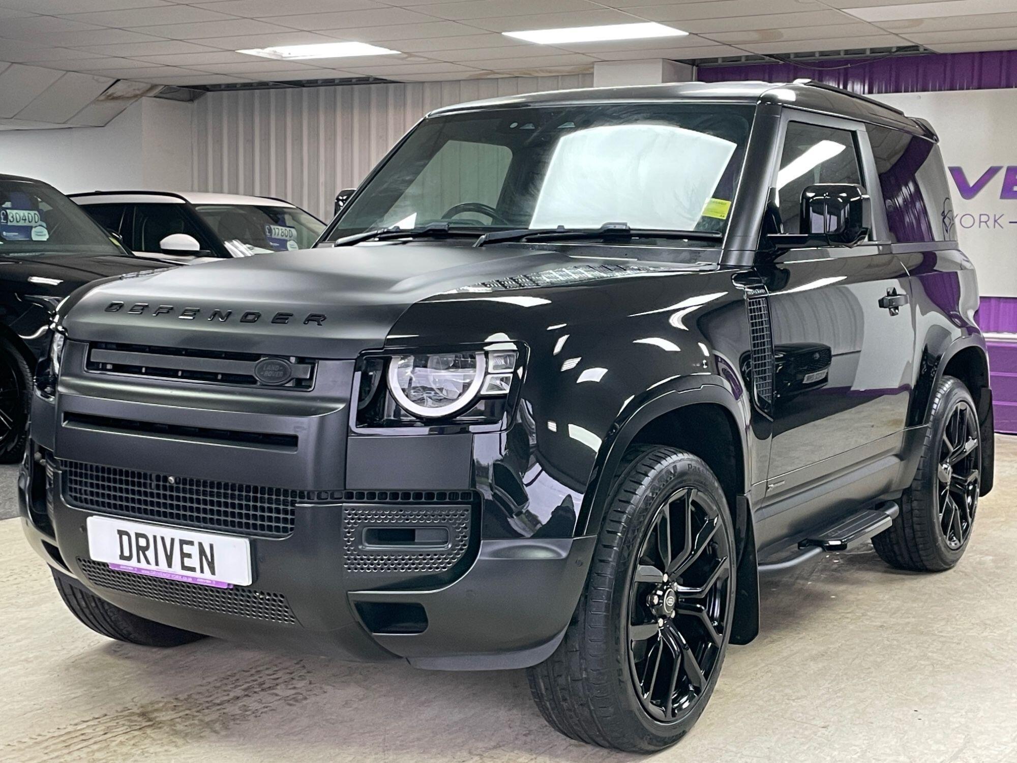 Land Rover Defender - Image 7