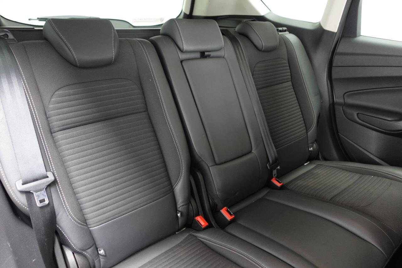 Ford Kuga - Image 18