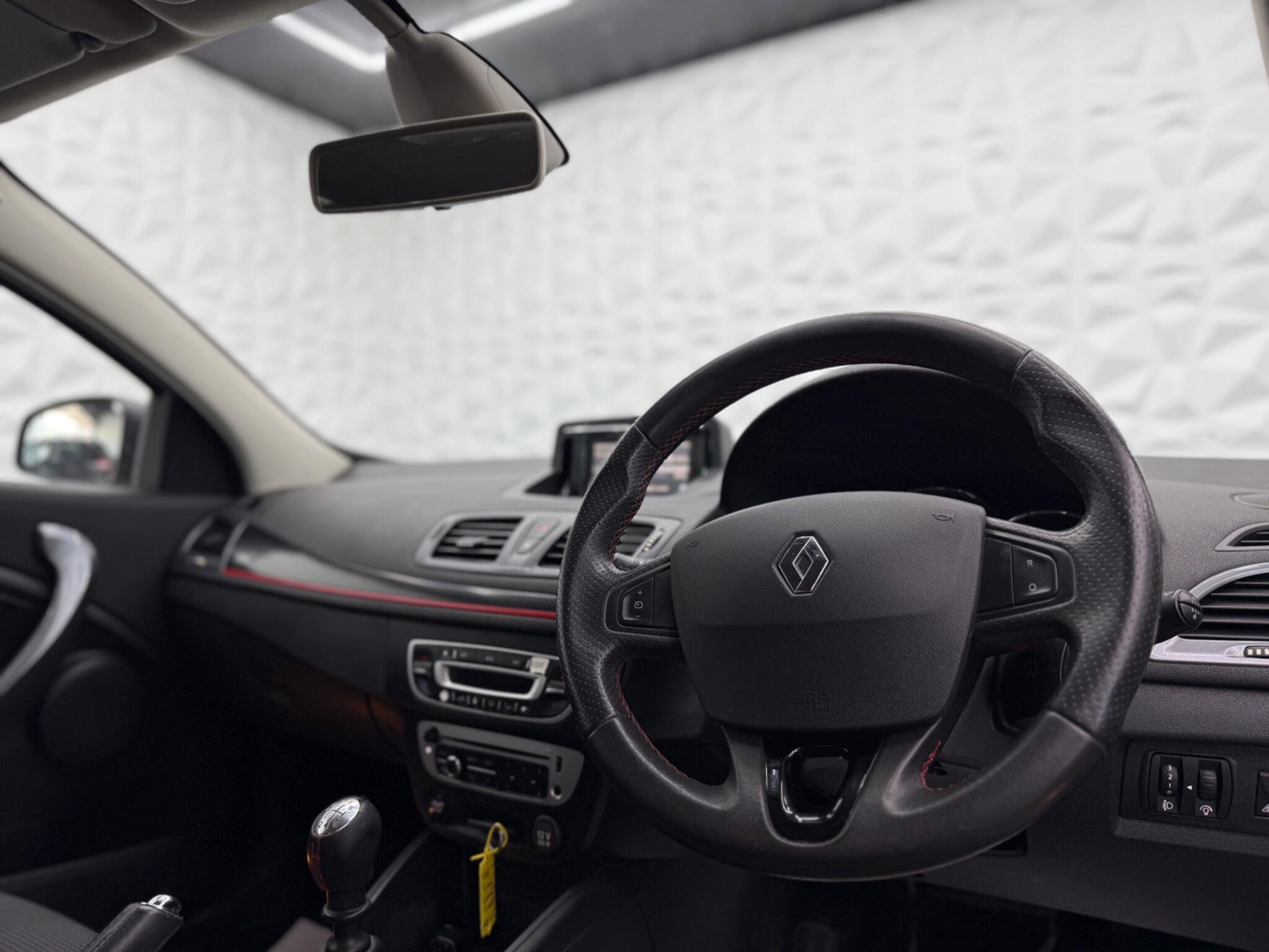 Renault Megane - Image 16