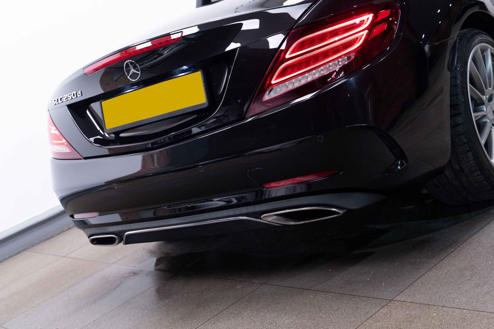 Mercedes SLC - Image 35