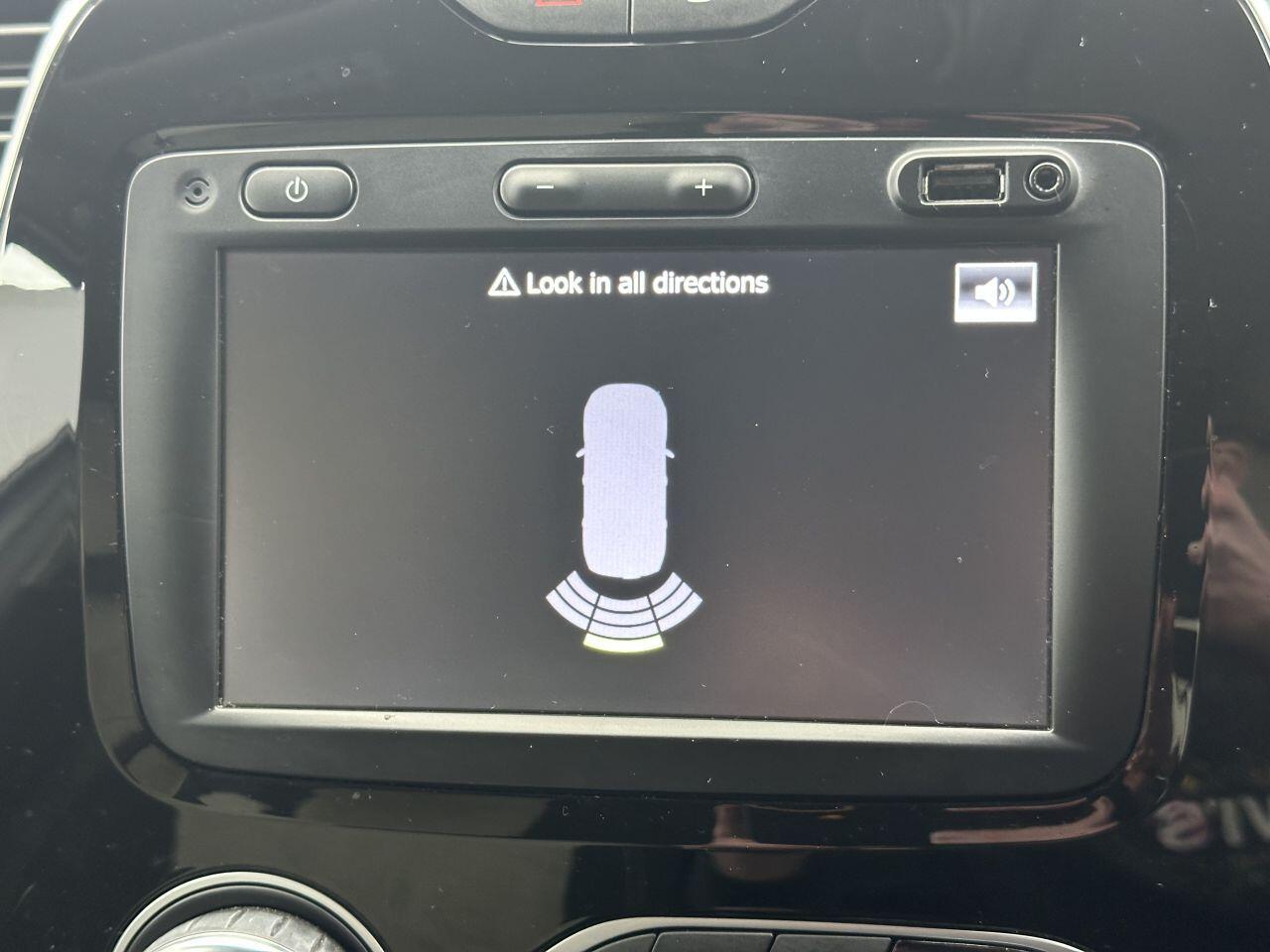 Renault Captur - Image 37