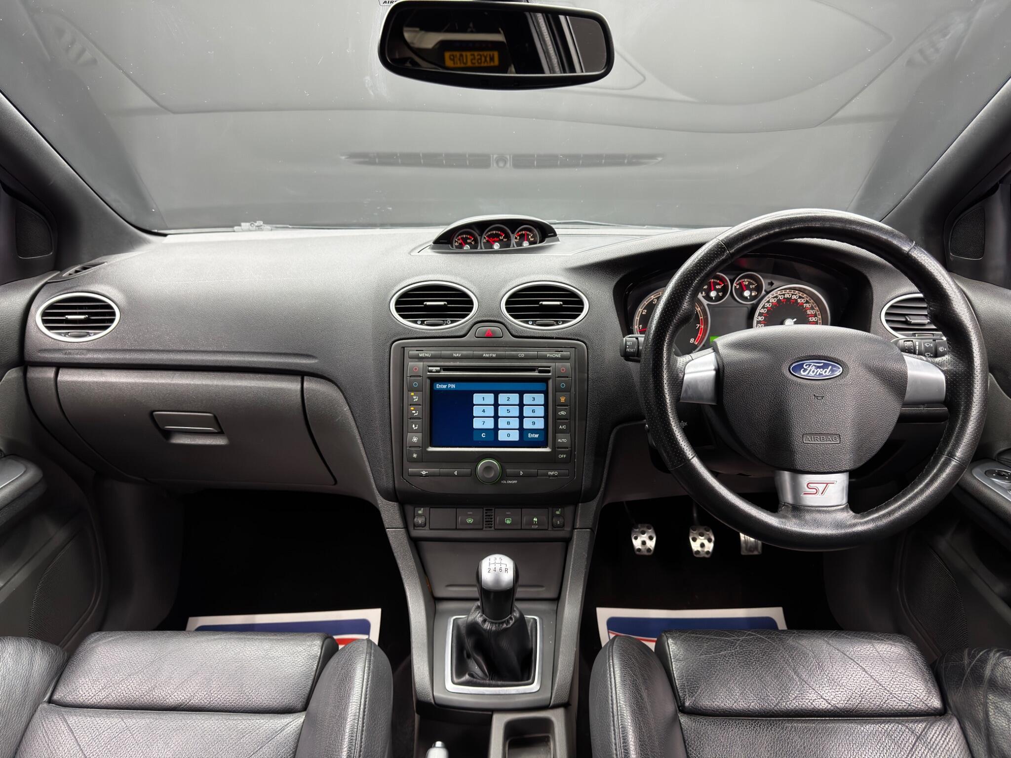 Ford Focus - Image 10
