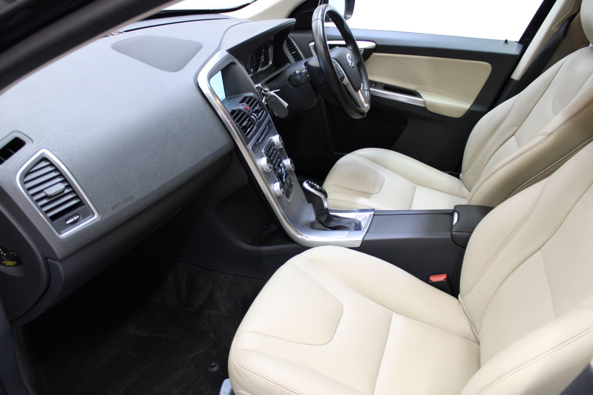 Volvo XC60 - Image 31