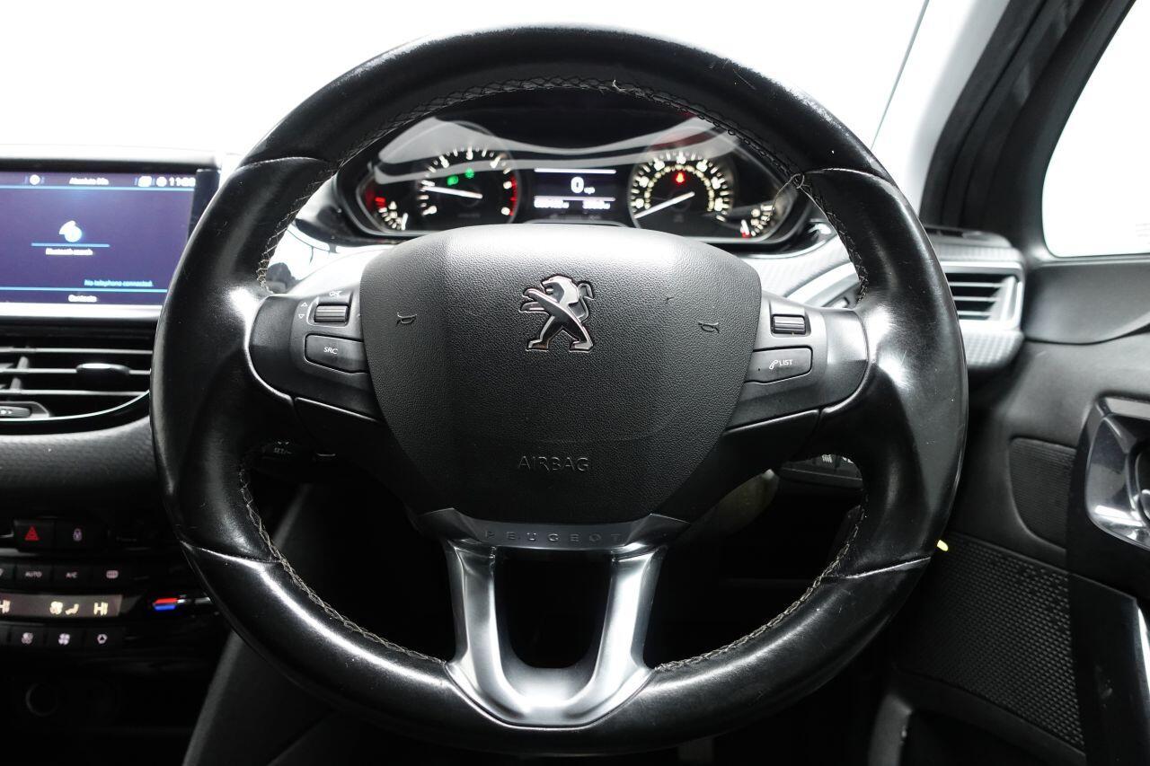 Peugeot 208 - Image 38