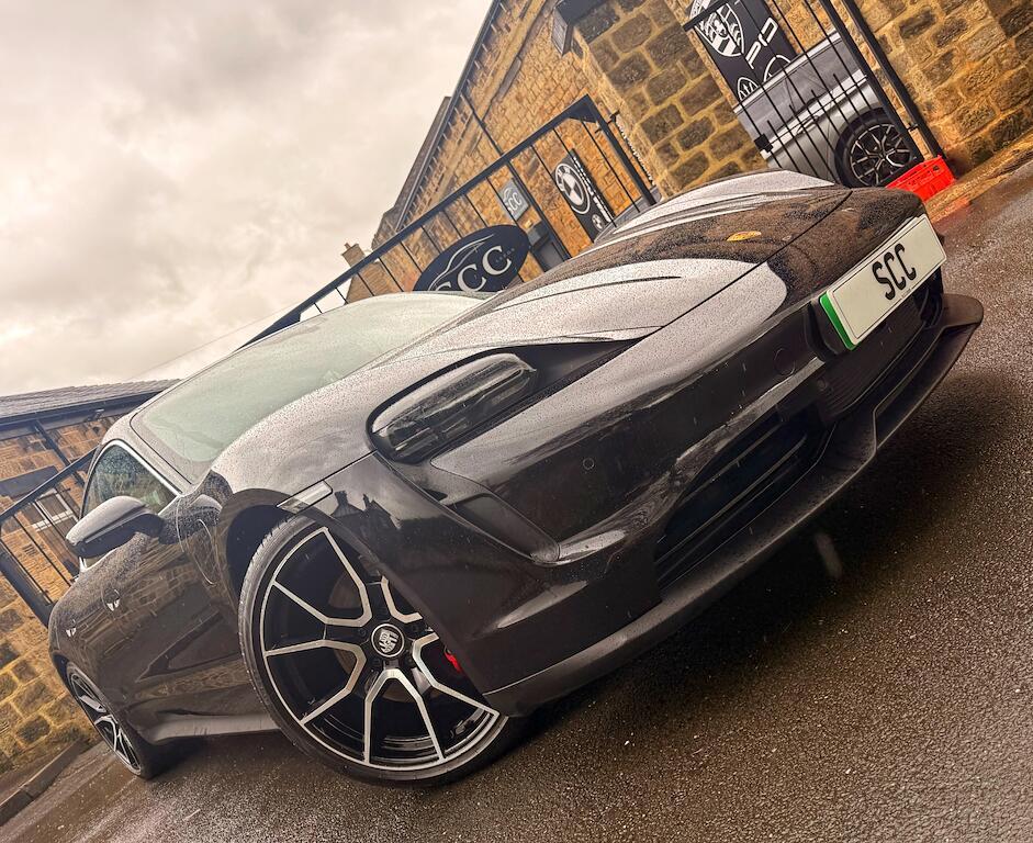 Porsche Taycan - Image 2