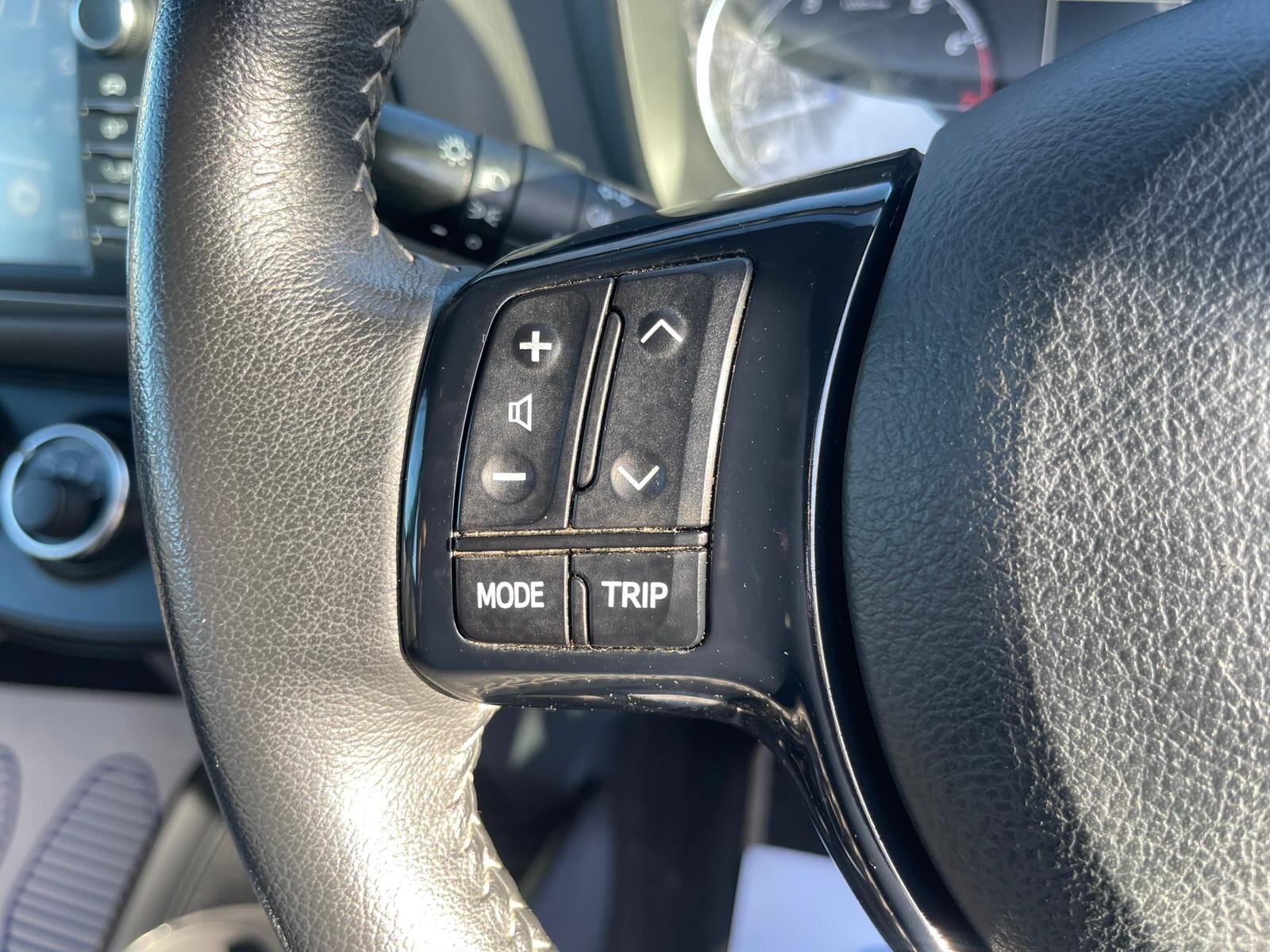 Toyota Yaris - Image 28