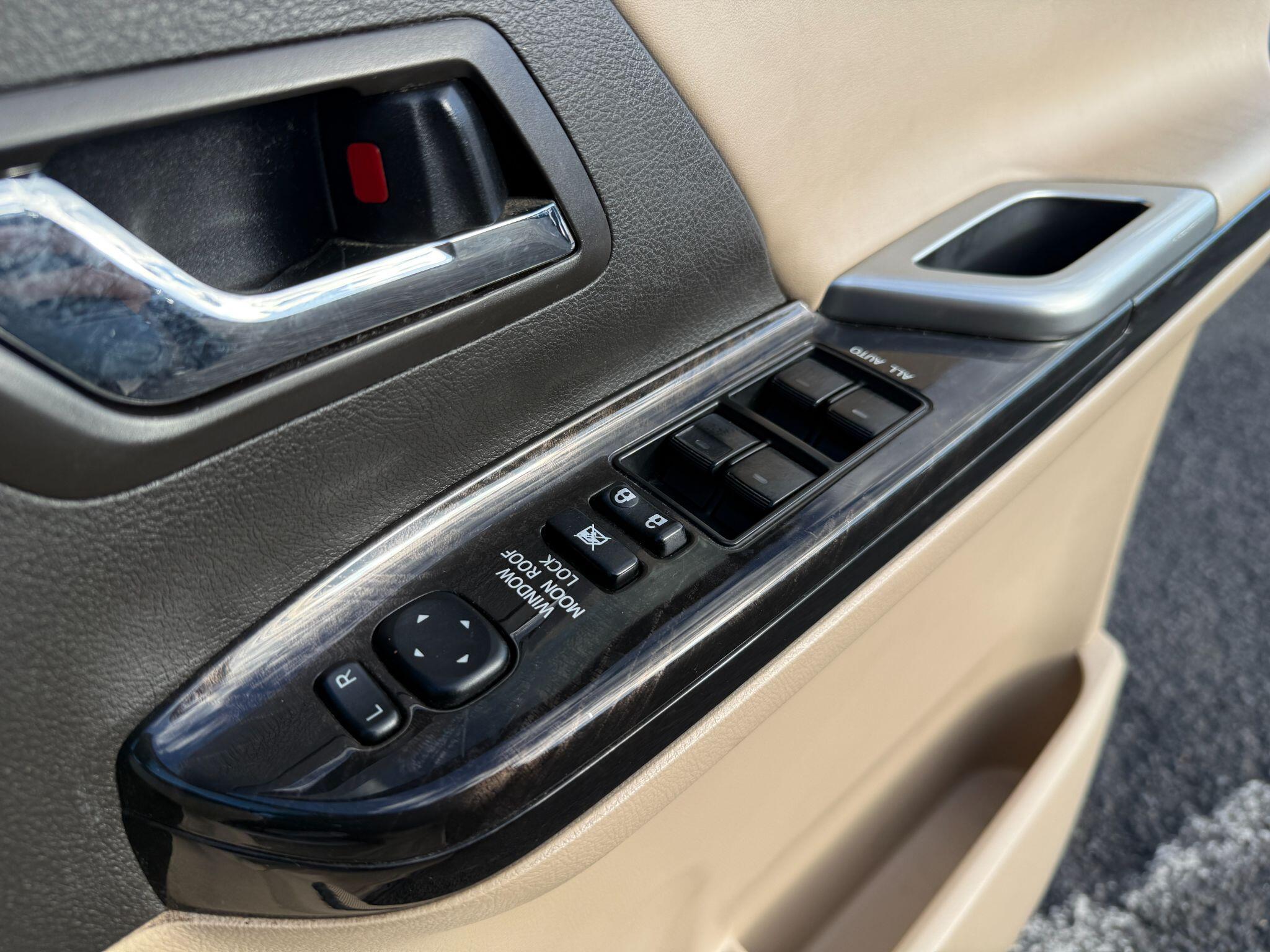 Toyota Alphard - Image 81