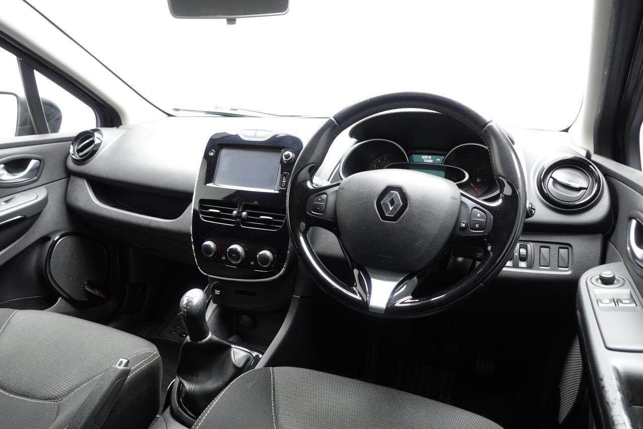 Renault Clio - Image 15
