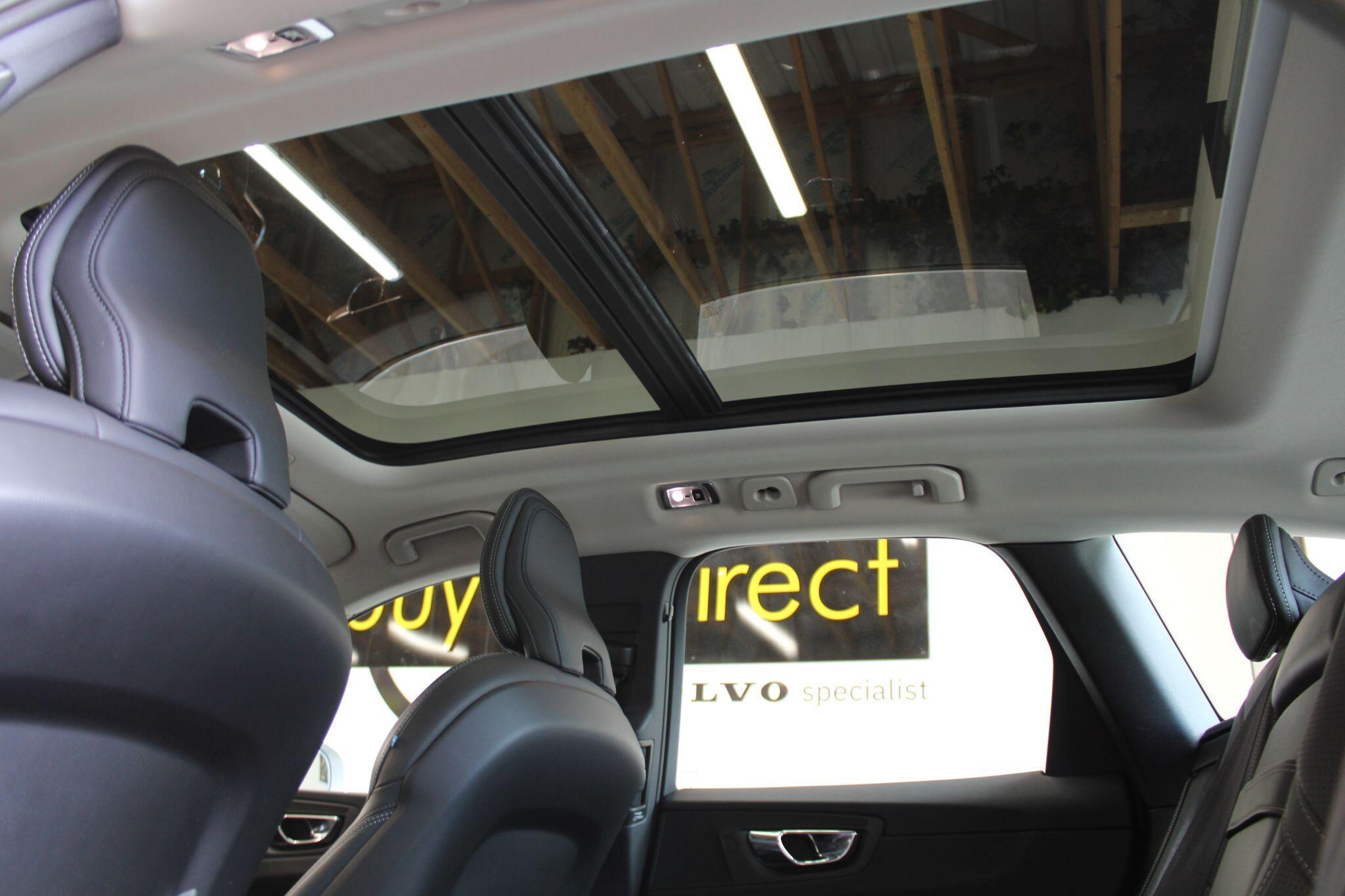 Volvo XC60 - Image 42