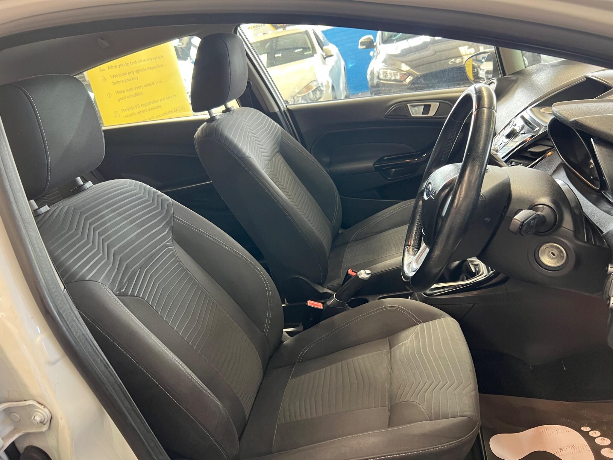 Ford Fiesta - Image 20