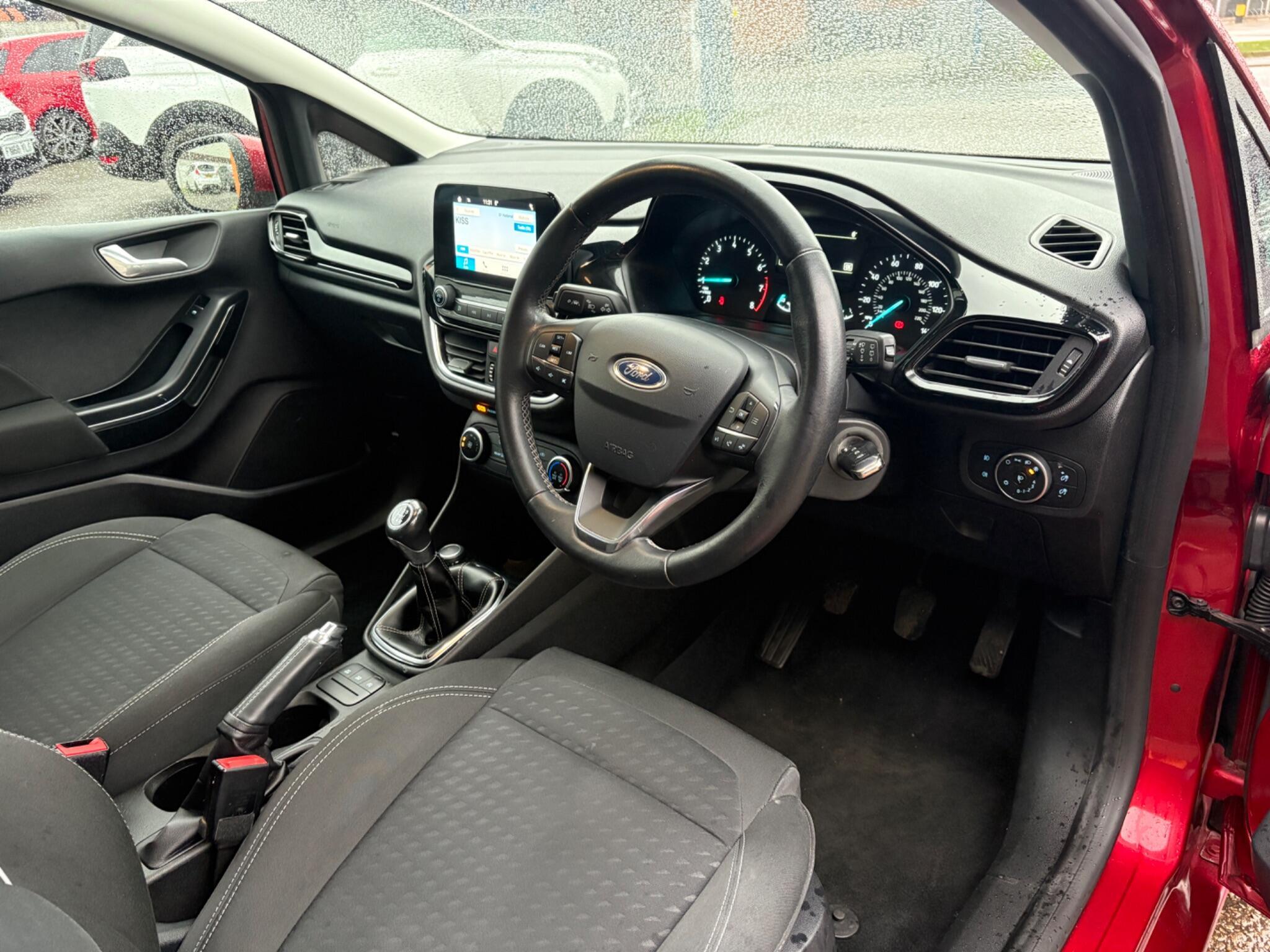 Ford Fiesta - Image 9