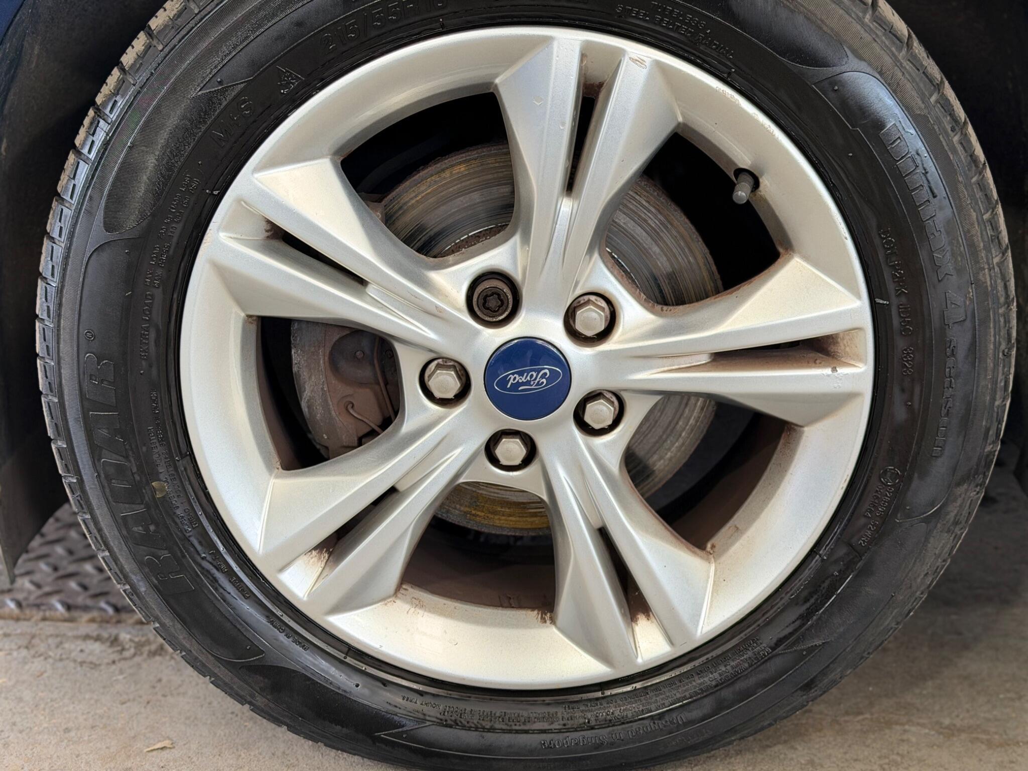 Ford Focus - Image 17