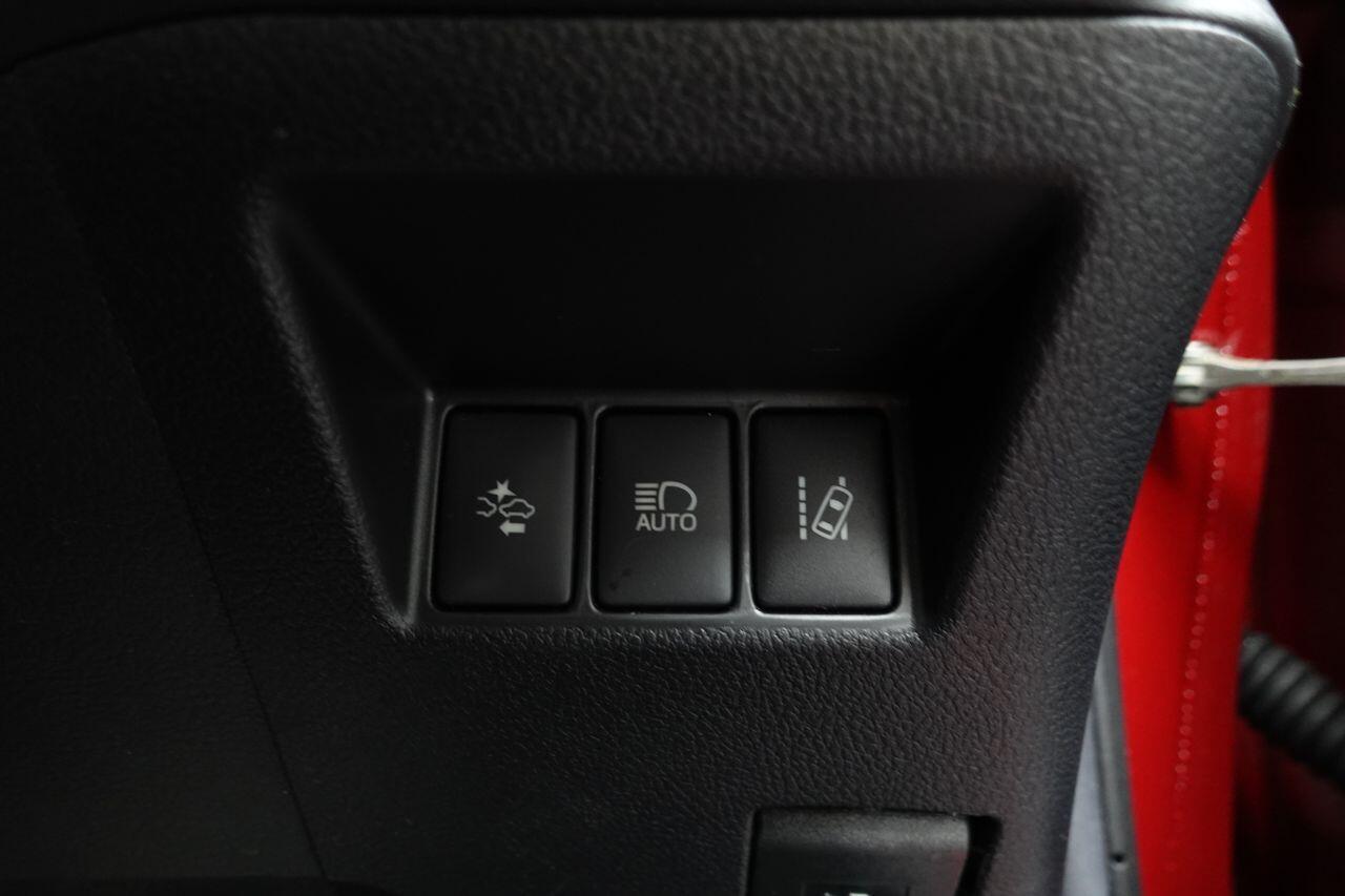 Toyota Yaris - Image 25