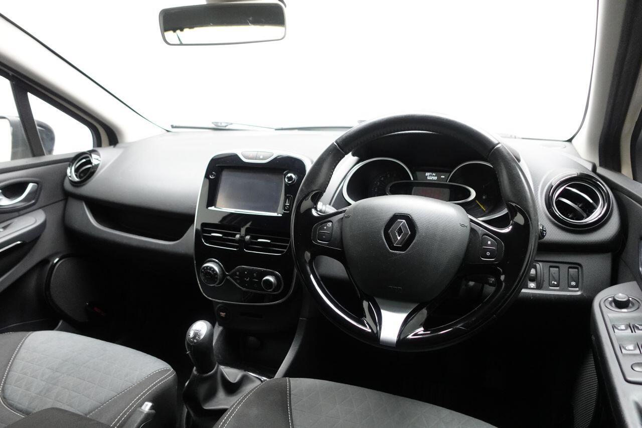 Renault Clio - Image 15