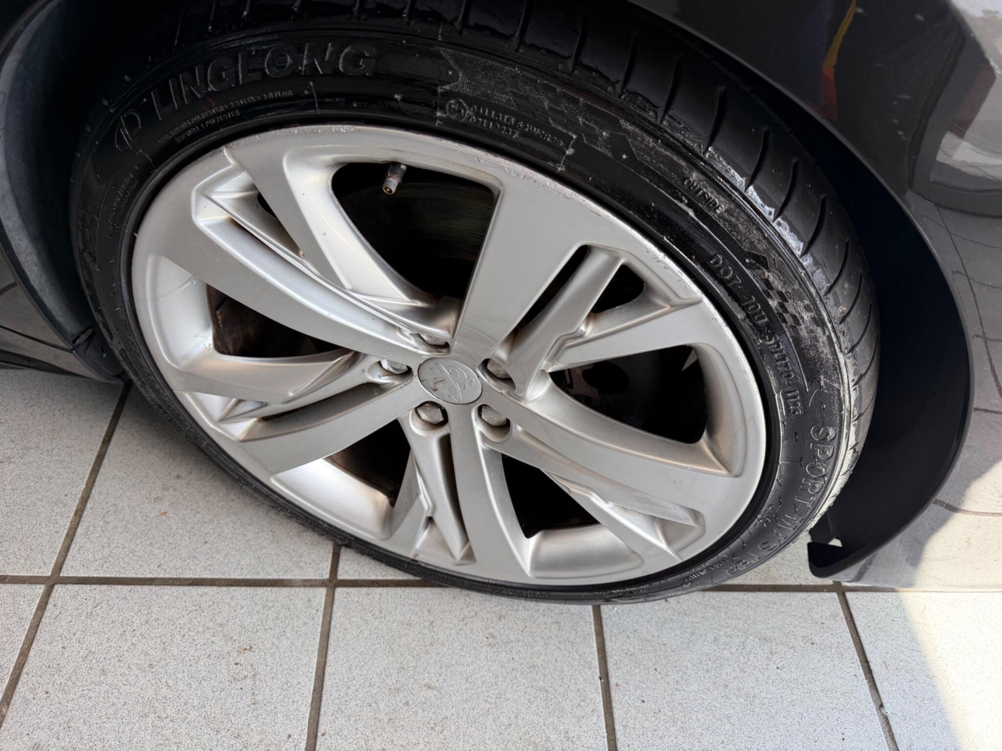 Peugeot RCZ - Image 13