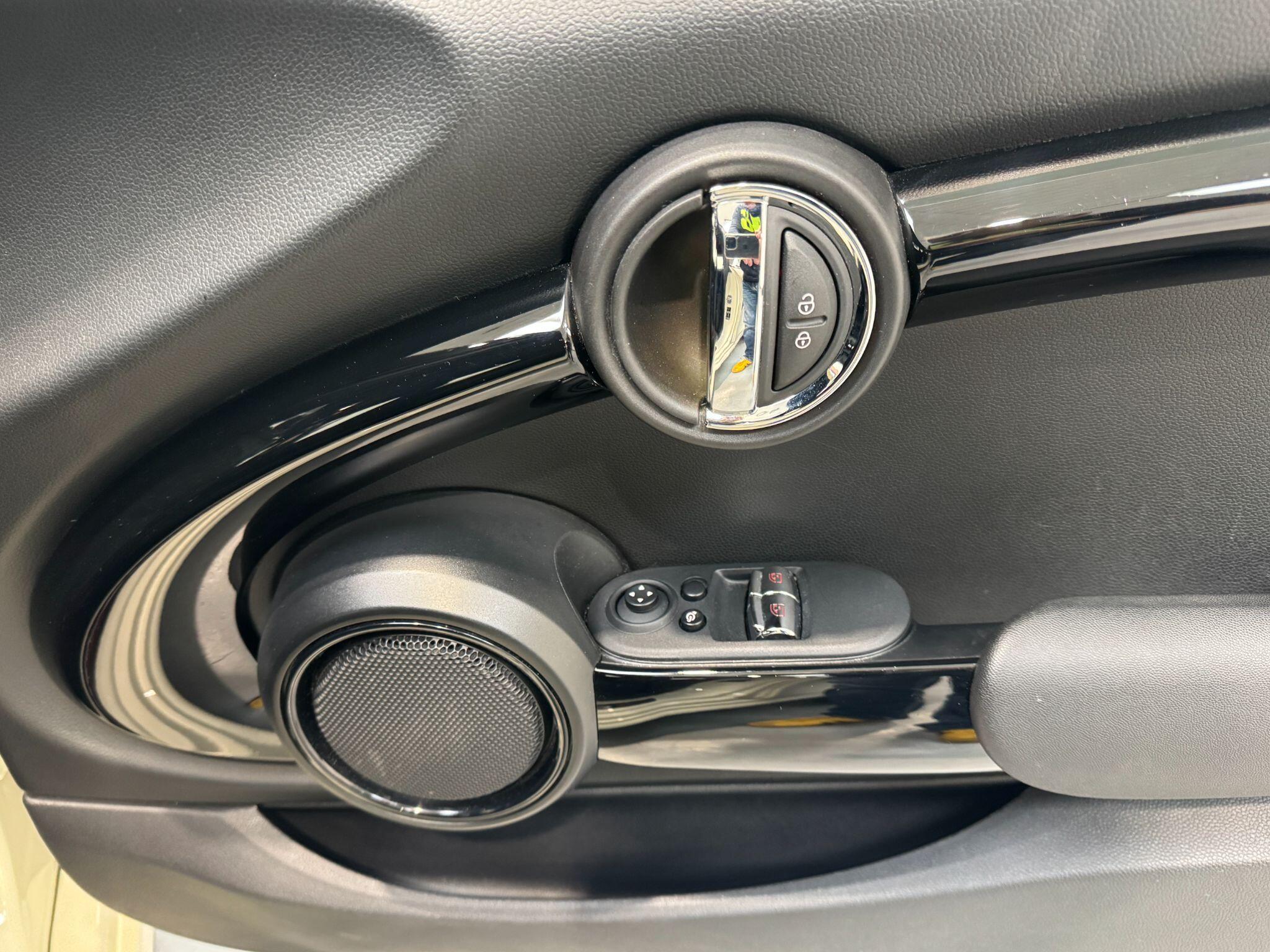 MINI Hatch - Image 64