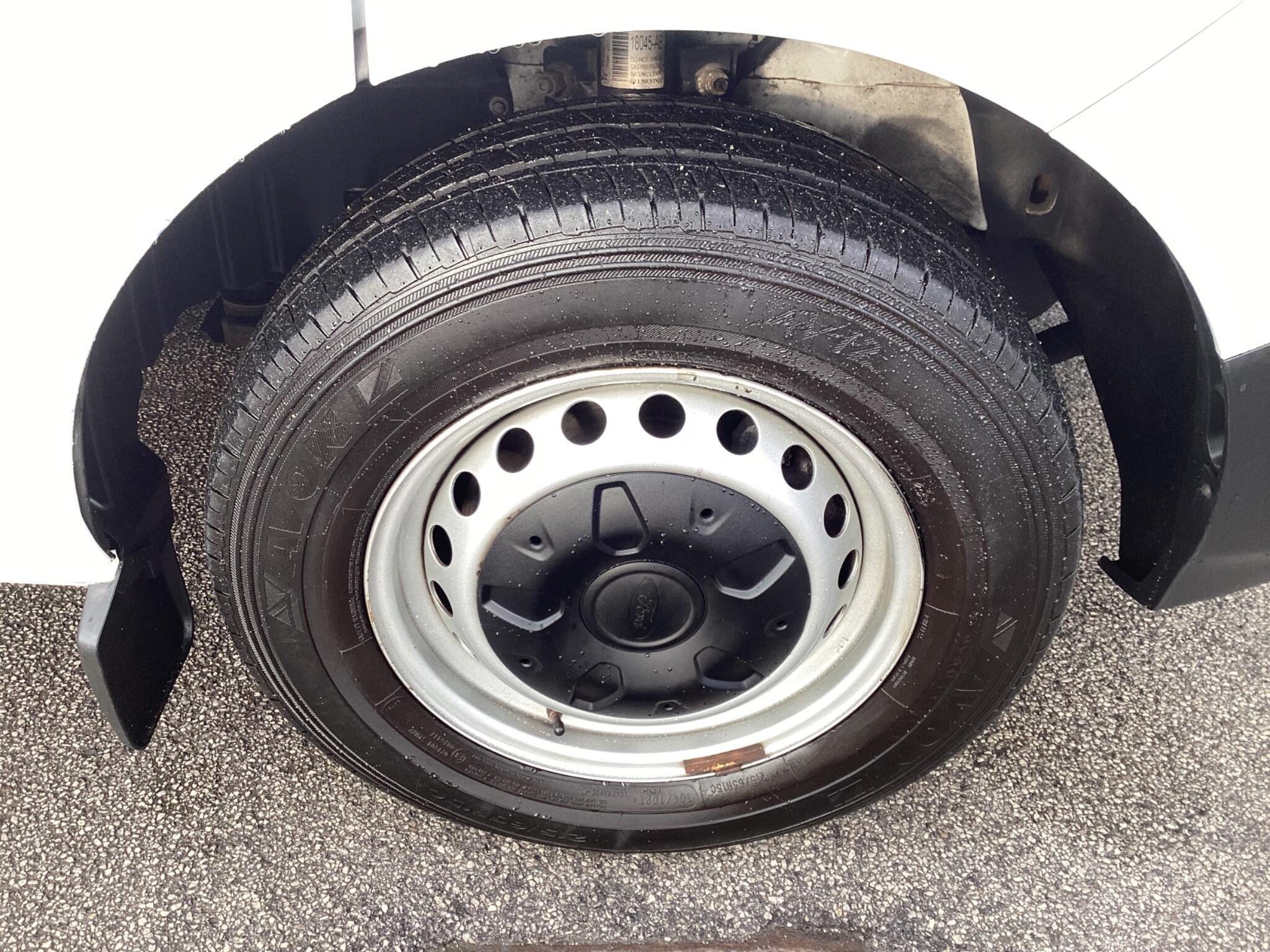Ford Transit Custom - Image 10