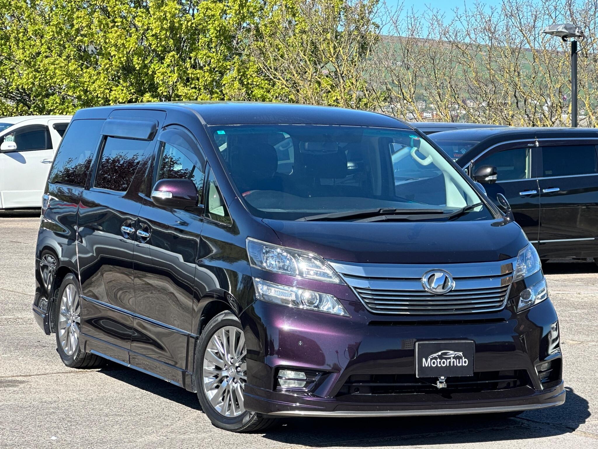Toyota Vellfire - Image 19