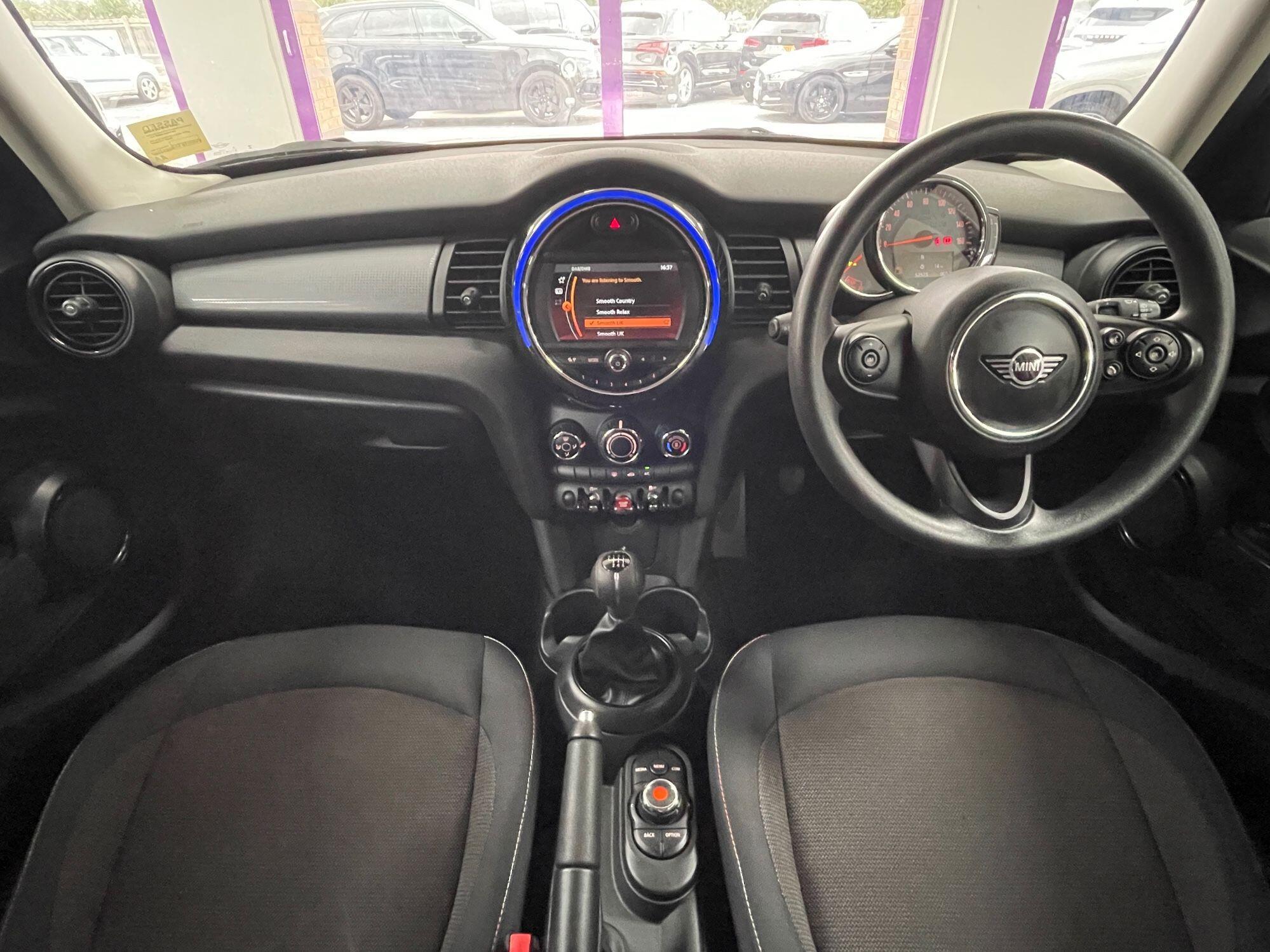 MINI HATCH COOPER - Image 2