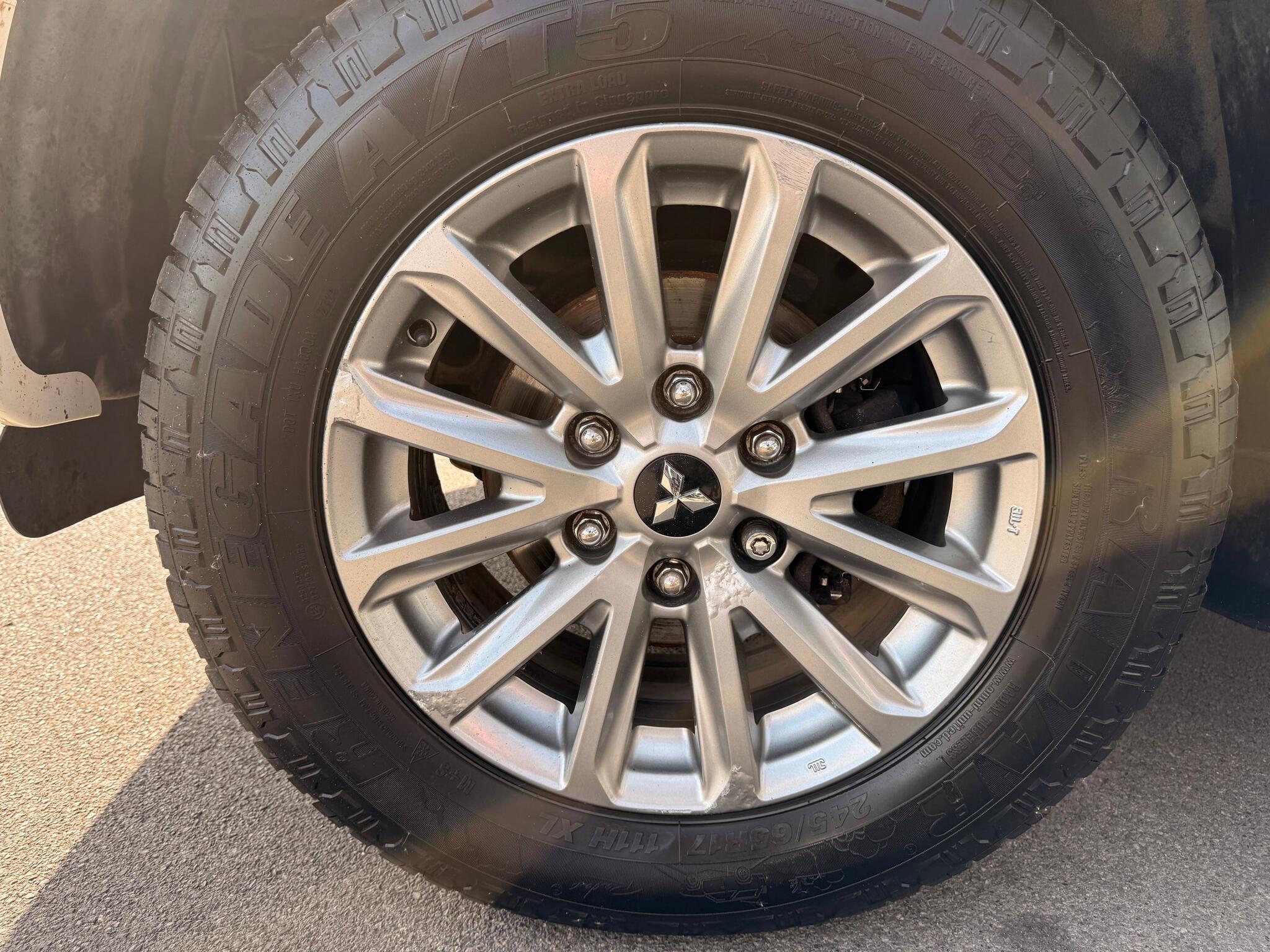 Mitsubishi L200 - Image 15