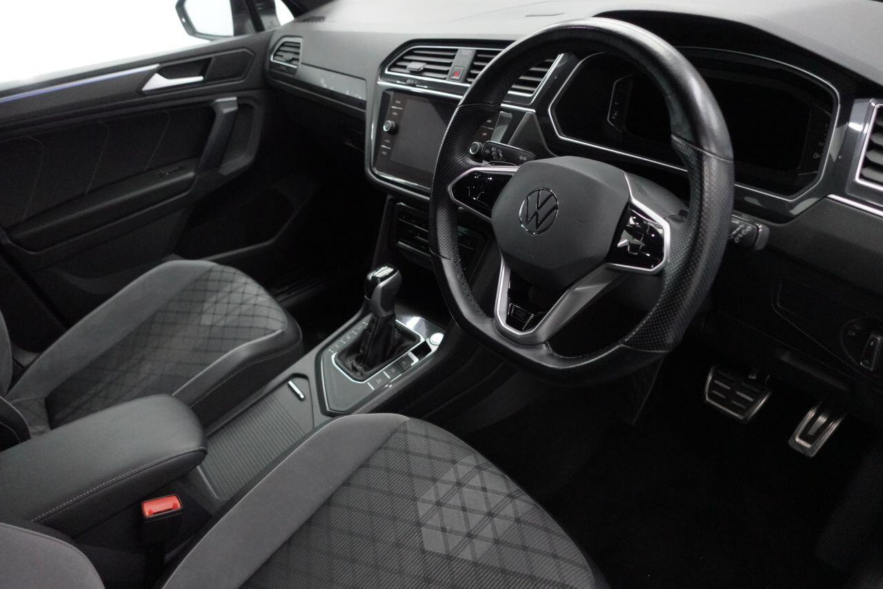 Volkswagen Tiguan - Image 12