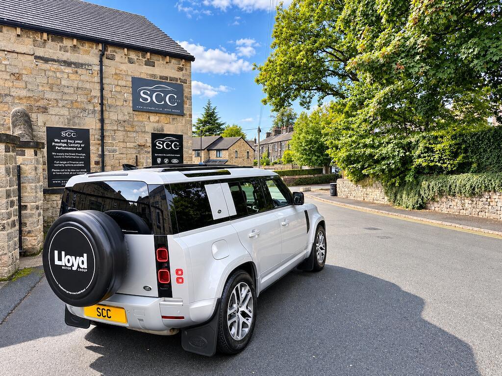 Land Rover Defender 110 - Image 8