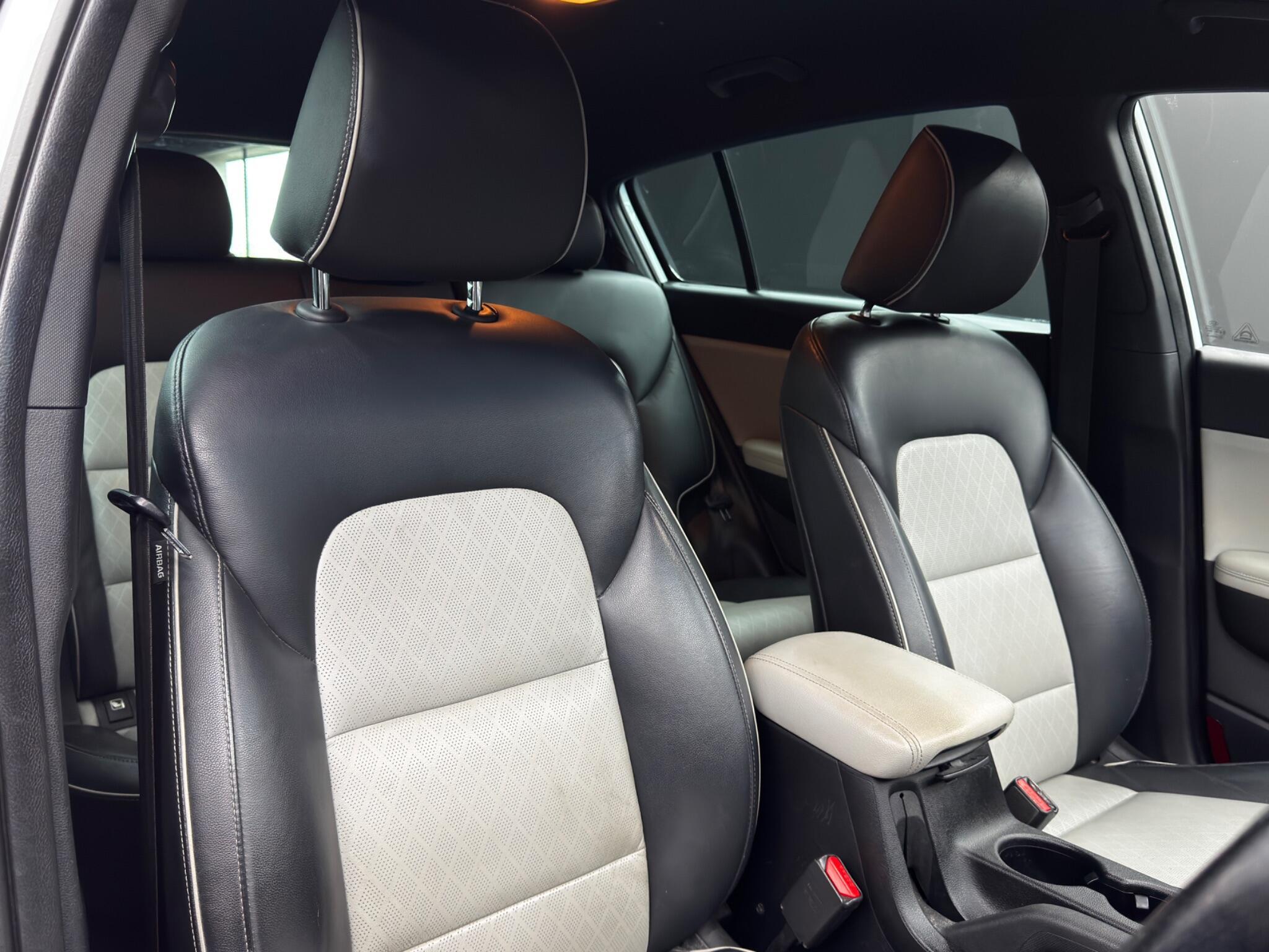 Kia Sportage - Image 12