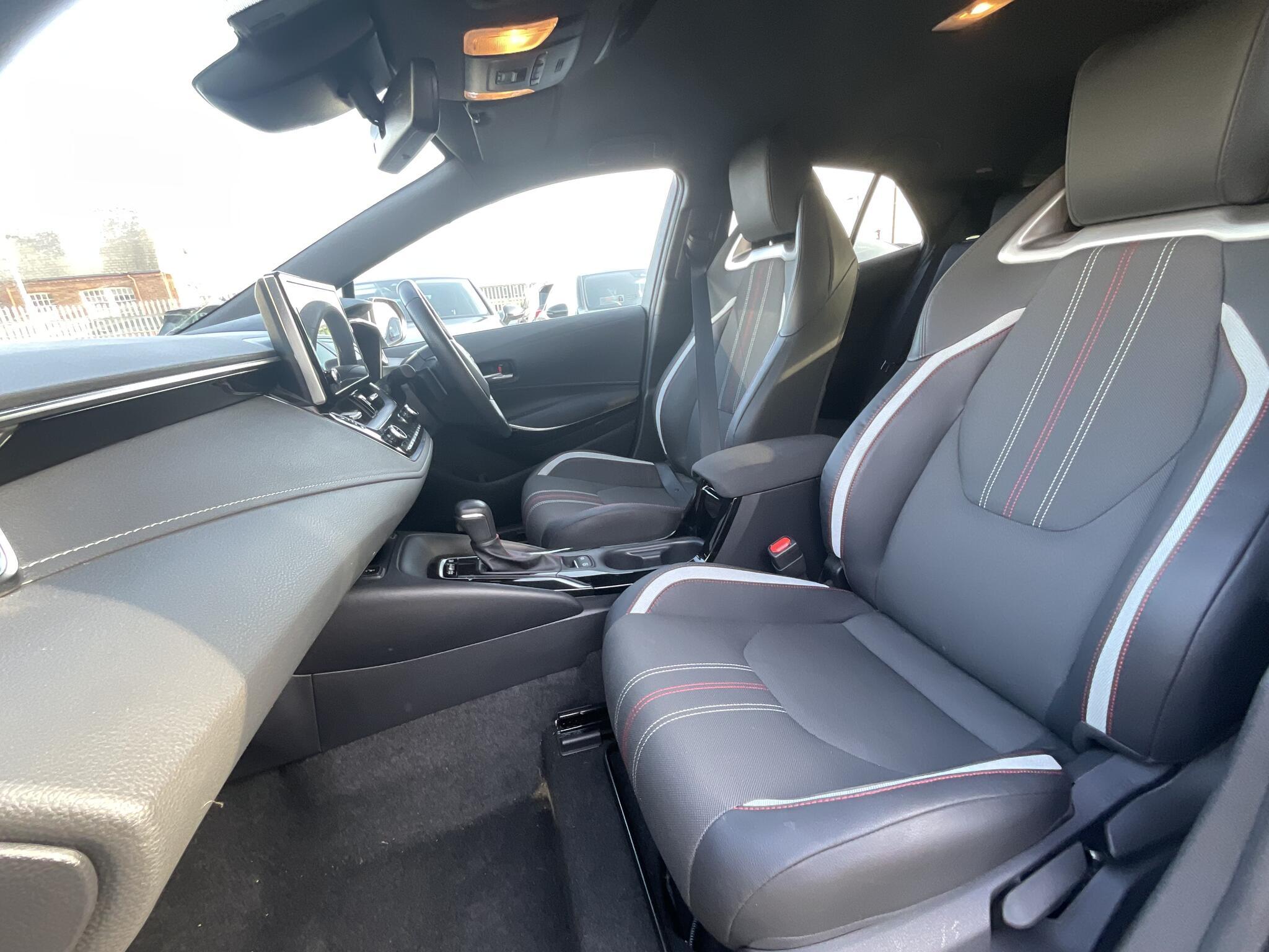 Toyota Corolla - Image 13