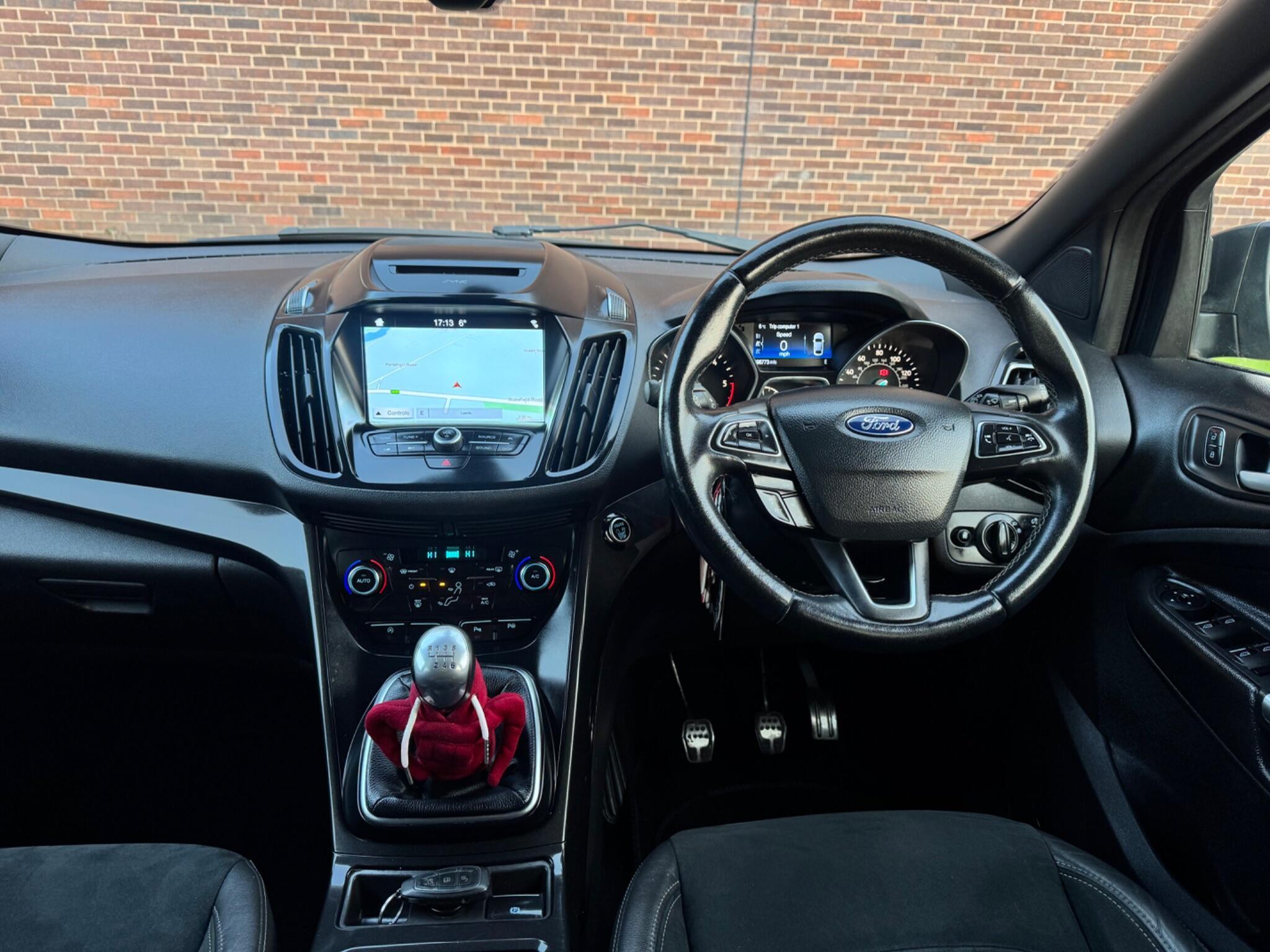 Ford Kuga - Image 17