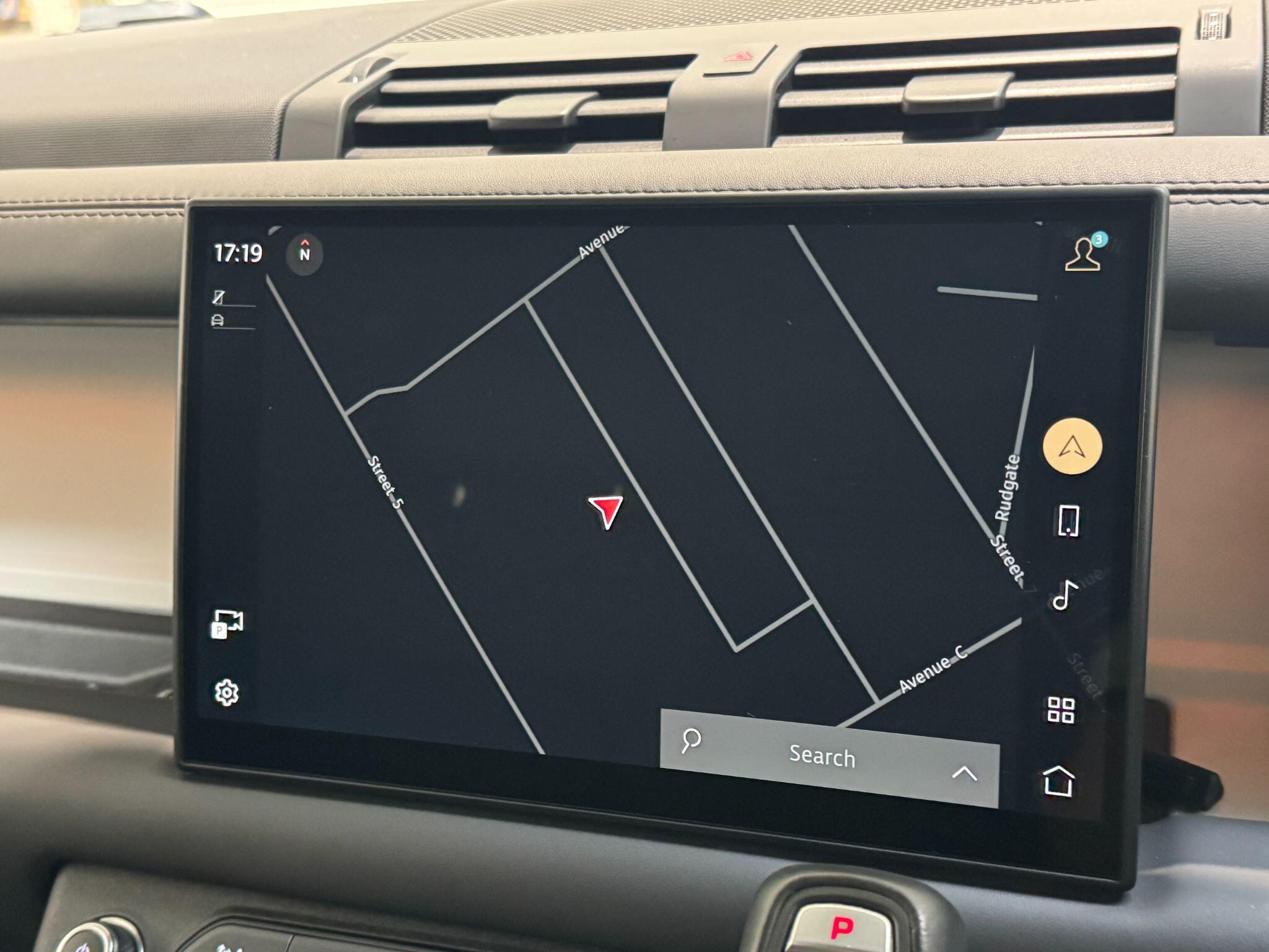 Land Rover Defender 110 - Image 41