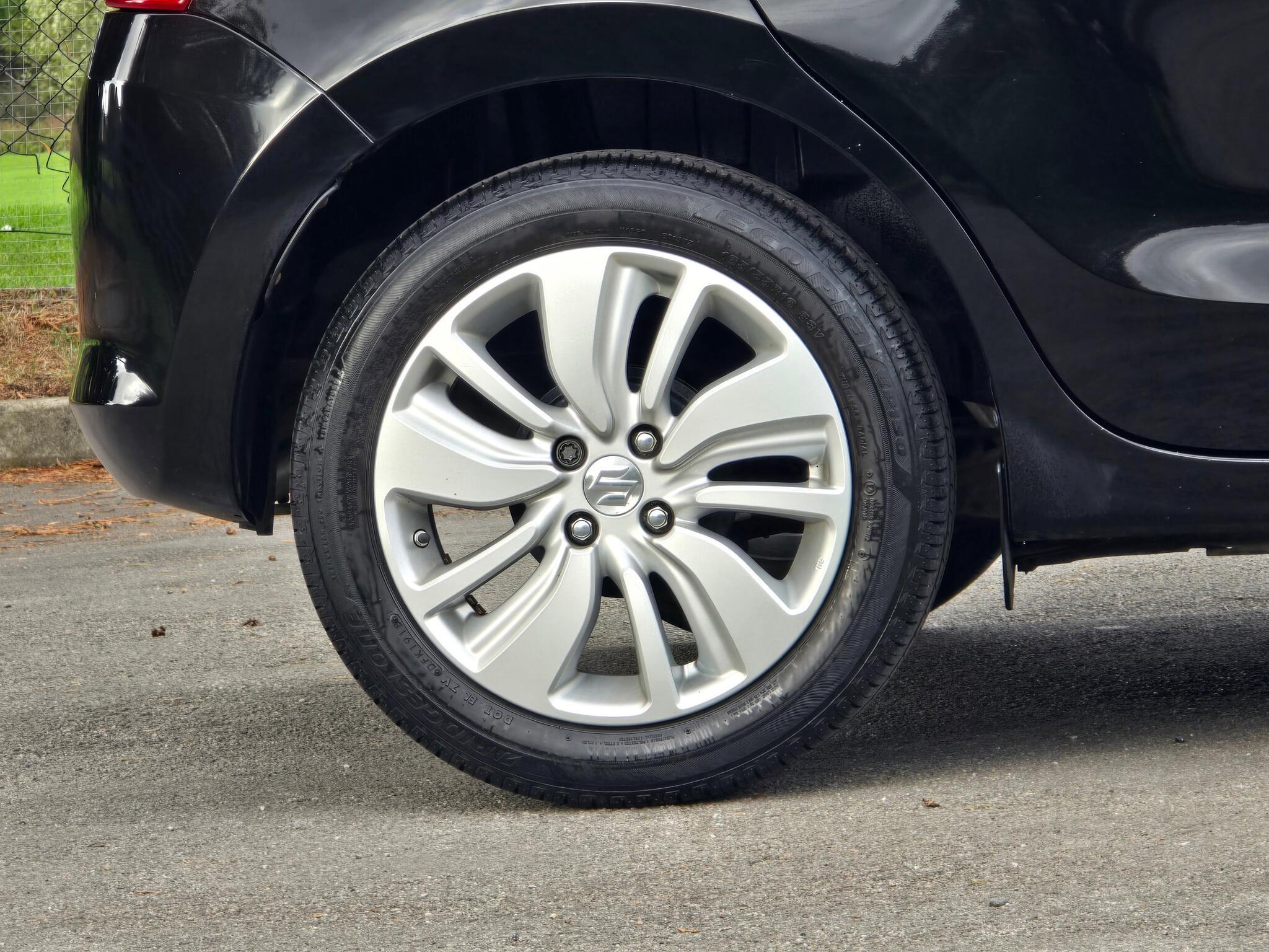 Suzuki Swift - Image 12