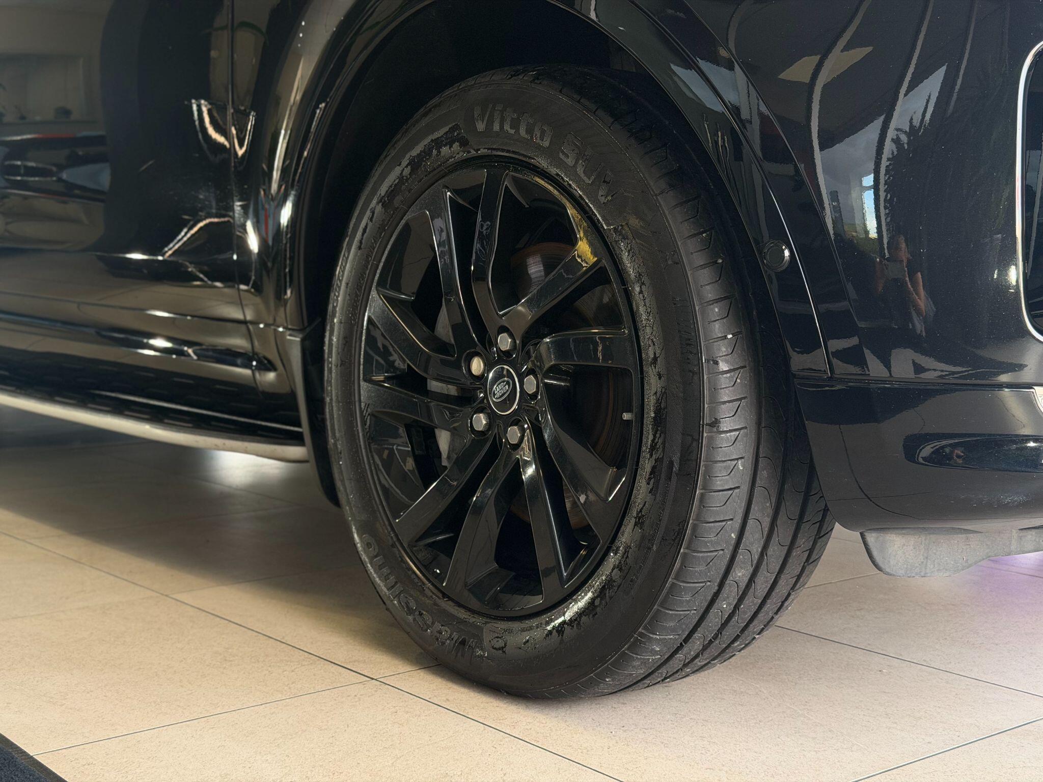 Land Rover Discovery - Image 13