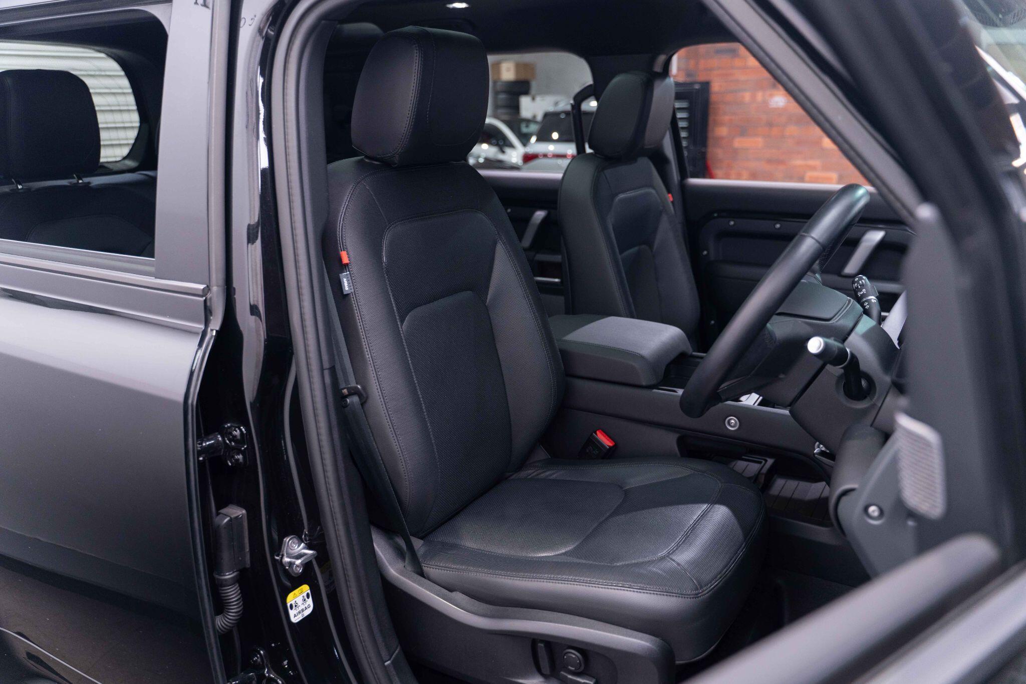 Land Rover Defender 110 - Image 10