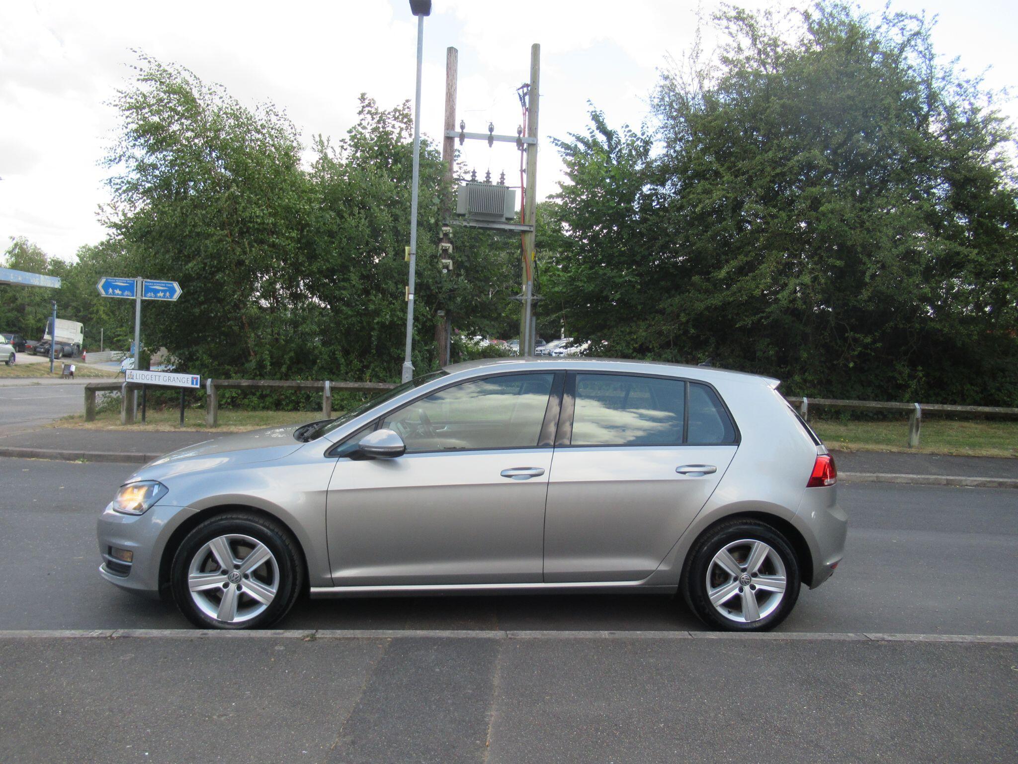 Volkswagen Golf - Image 4
