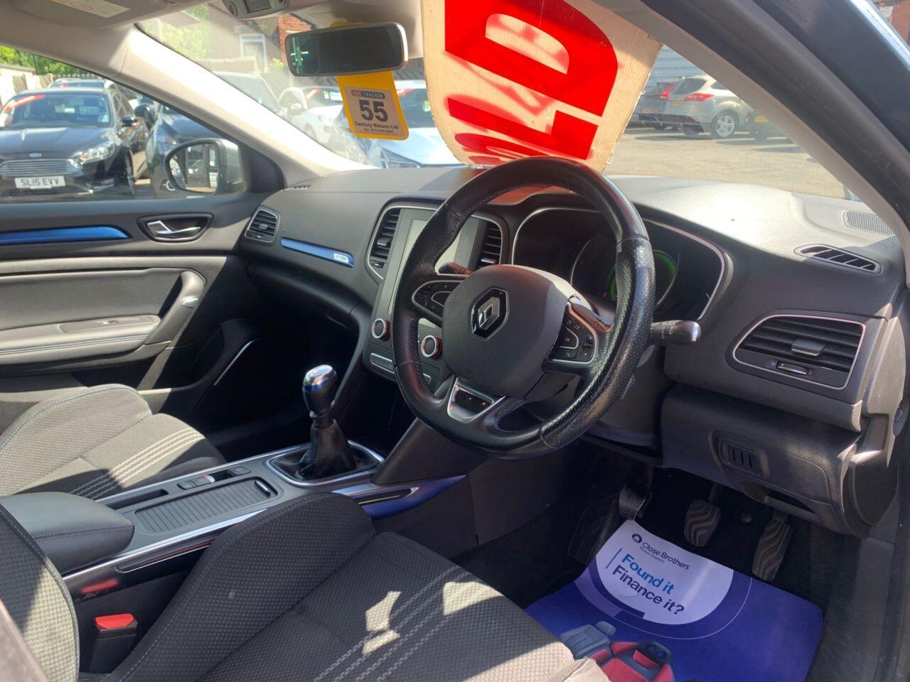 Renault Megane - Image 12