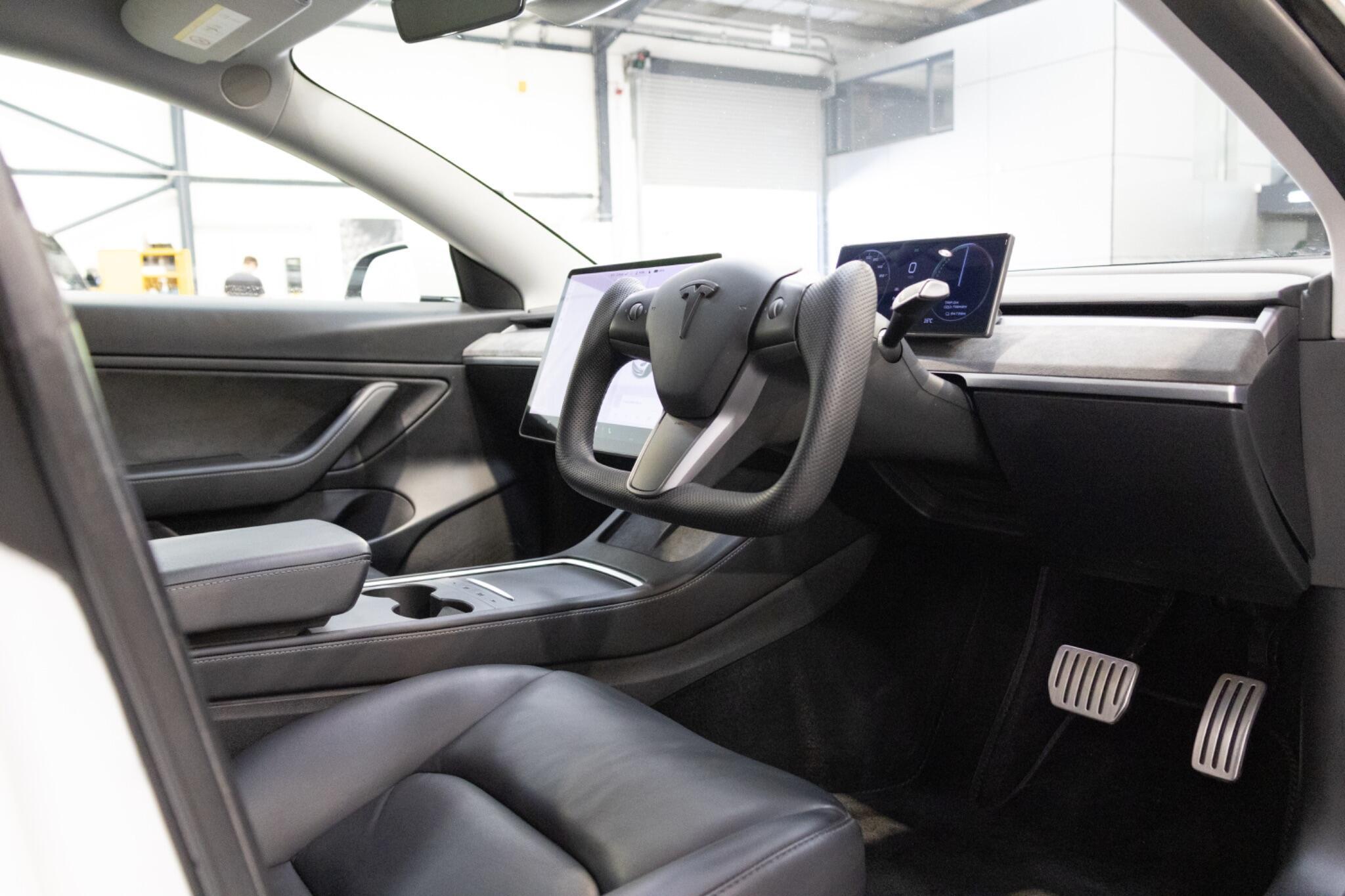 Tesla Model 3 - Image 5