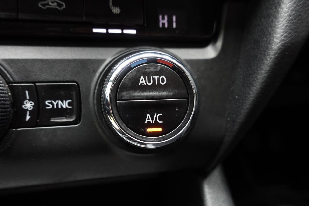 Skoda Octavia - Image 35