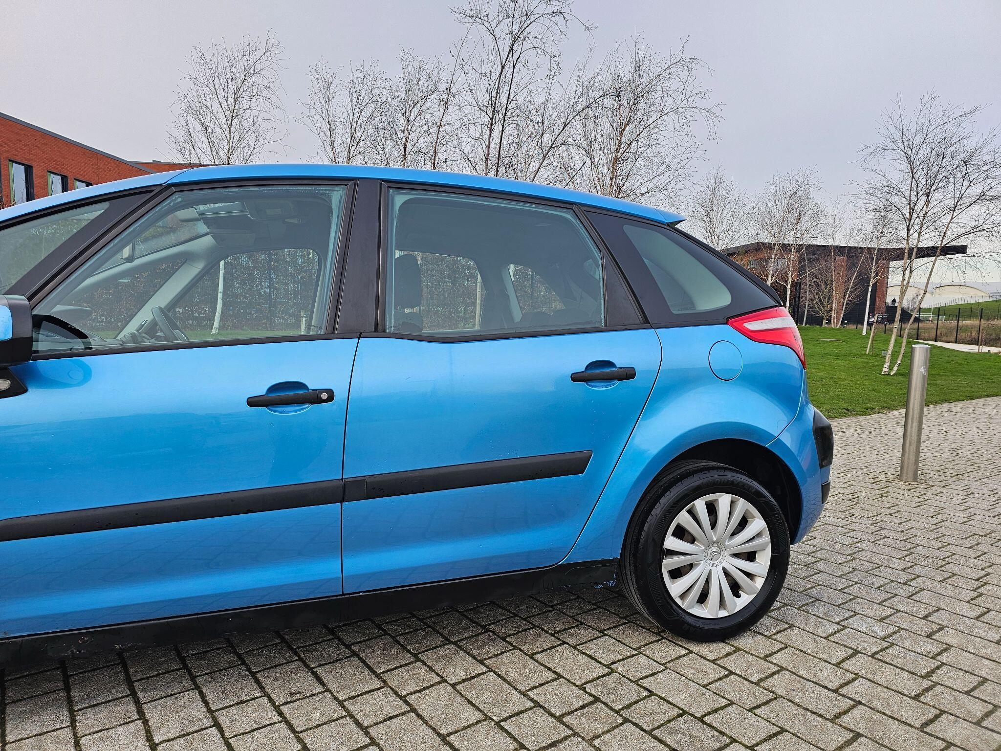 Citroen C4 Picasso - Image 13