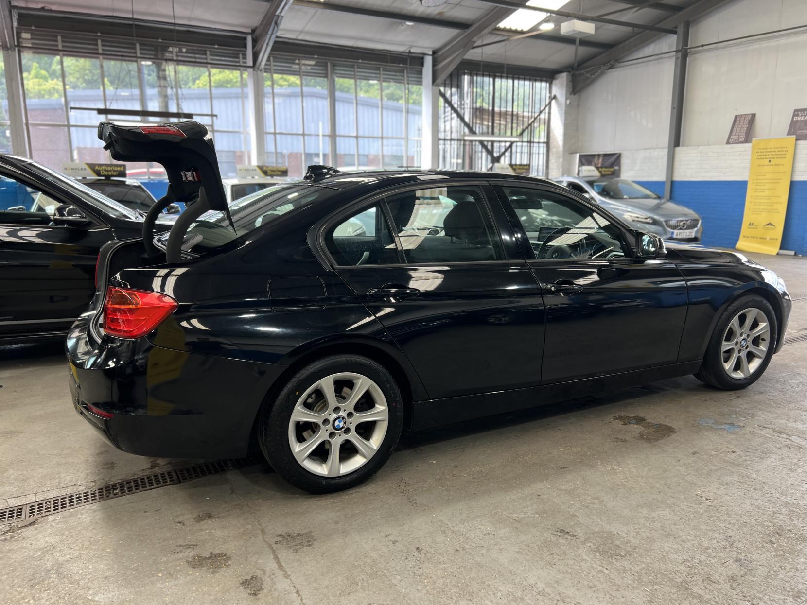 BMW 3 Series - Image 14